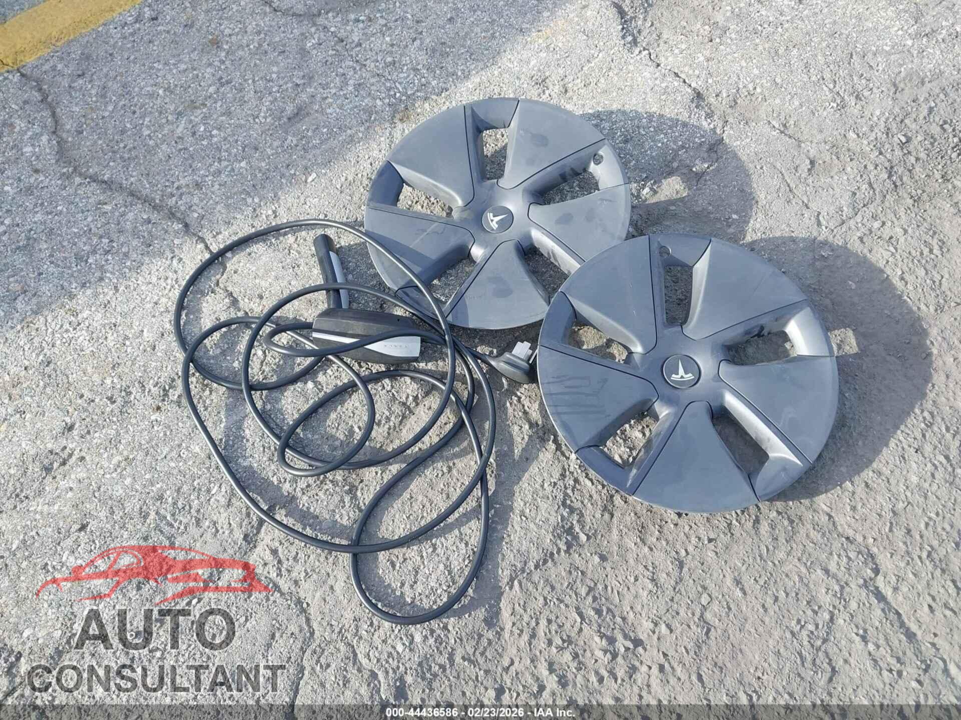 TESLA MODEL 3 2022 - 5YJ3E1EA7NF327297