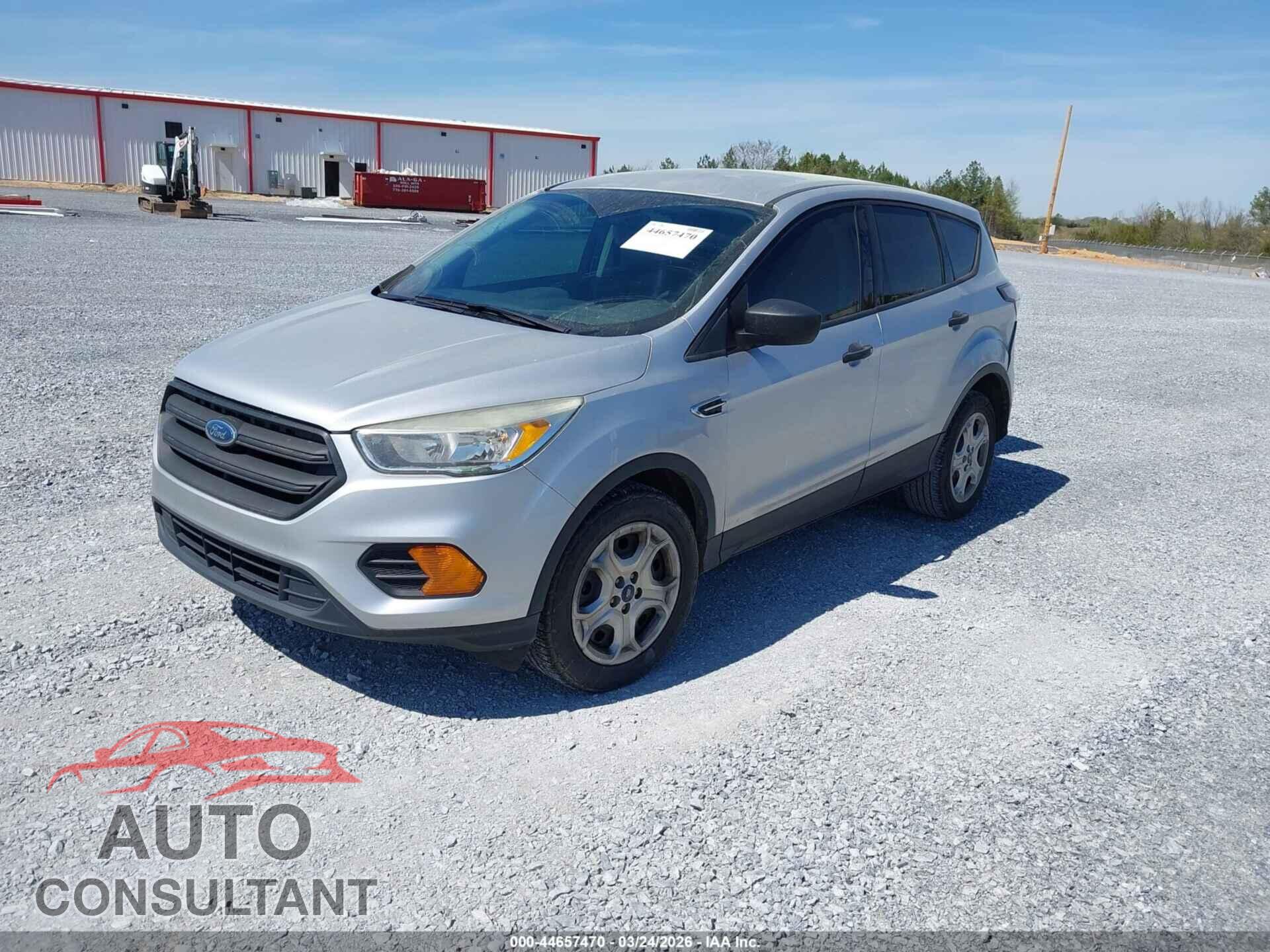 FORD ESCAPE 2017 - 1FMCU0F70HUB73331
