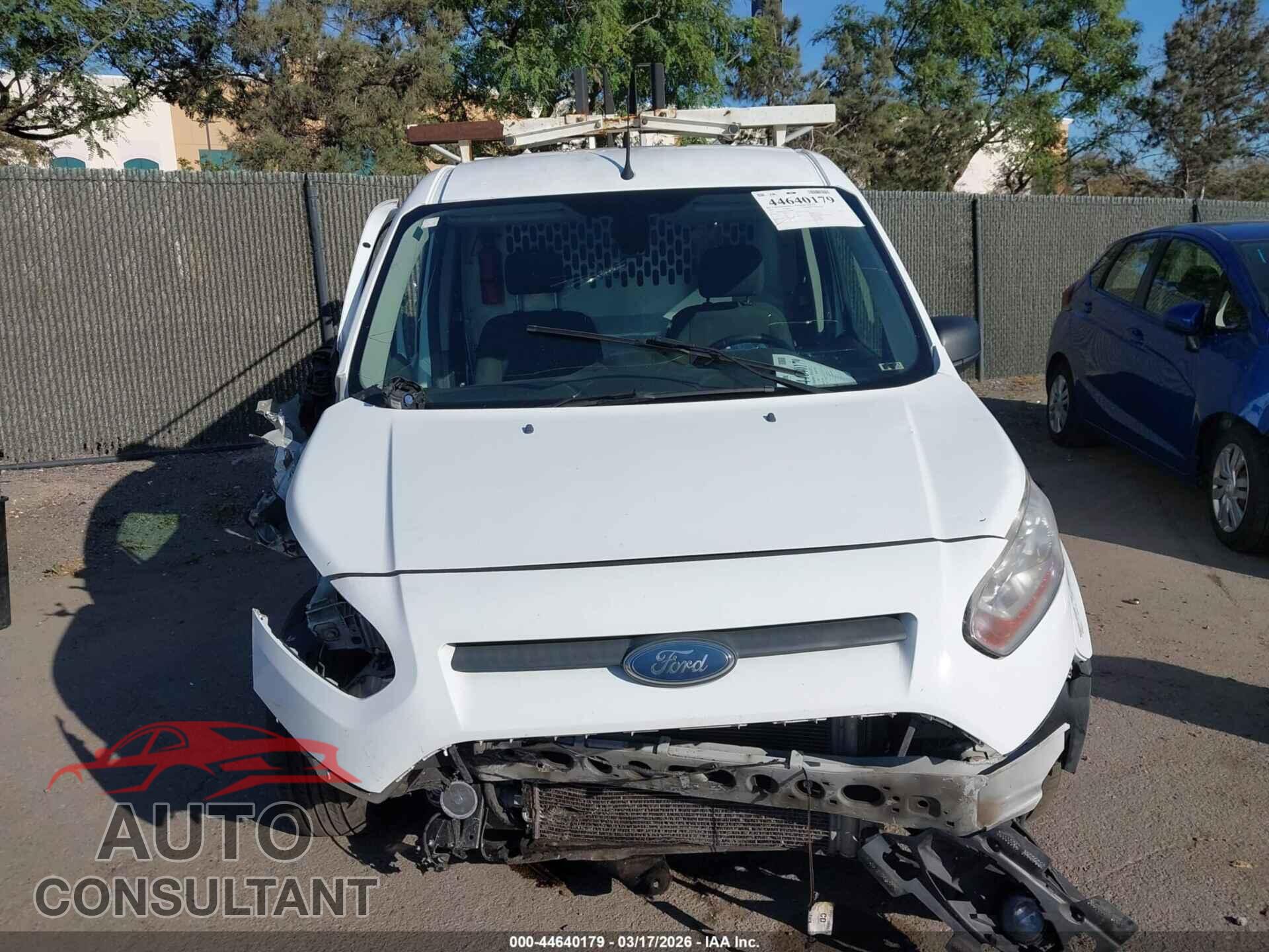 FORD TRANSIT CONNECT 2017 - NM0LS7F78H1323848