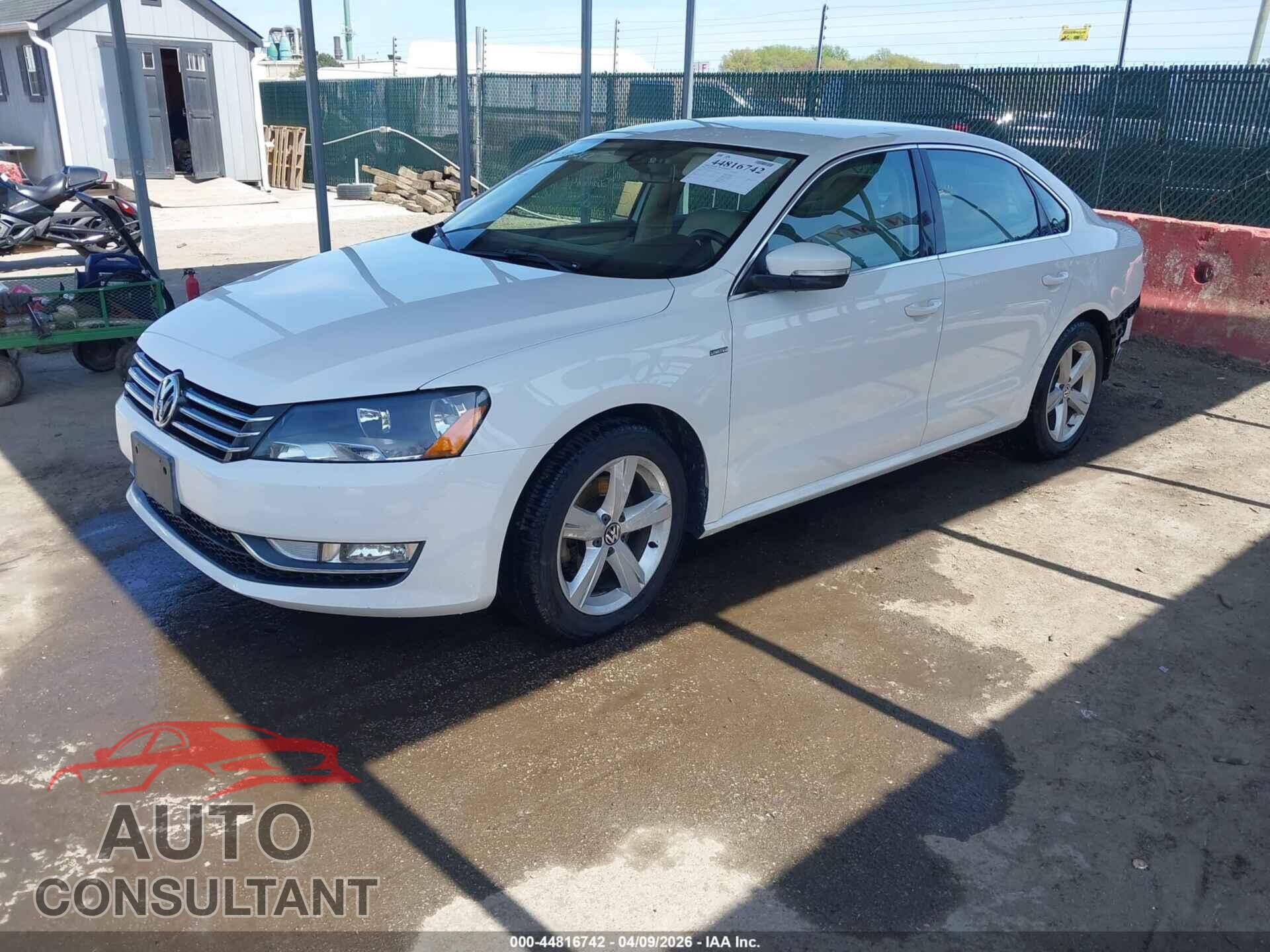 VOLKSWAGEN PASSAT 2015 - 1VWAT7A3XFC114105