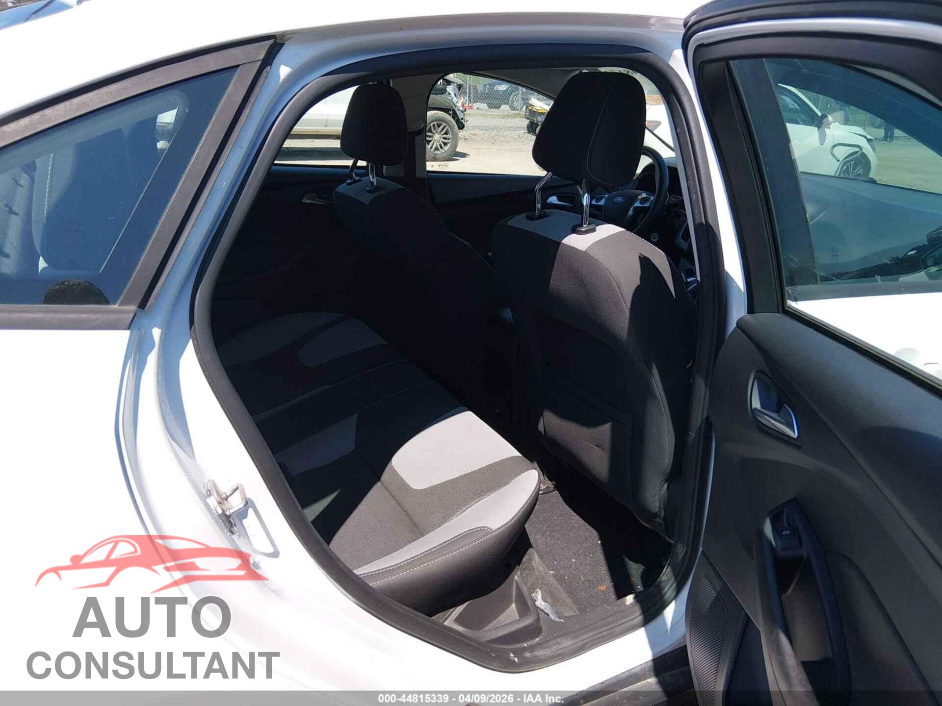 FORD FOCUS 2012 - 1FAHP3F21CL318016