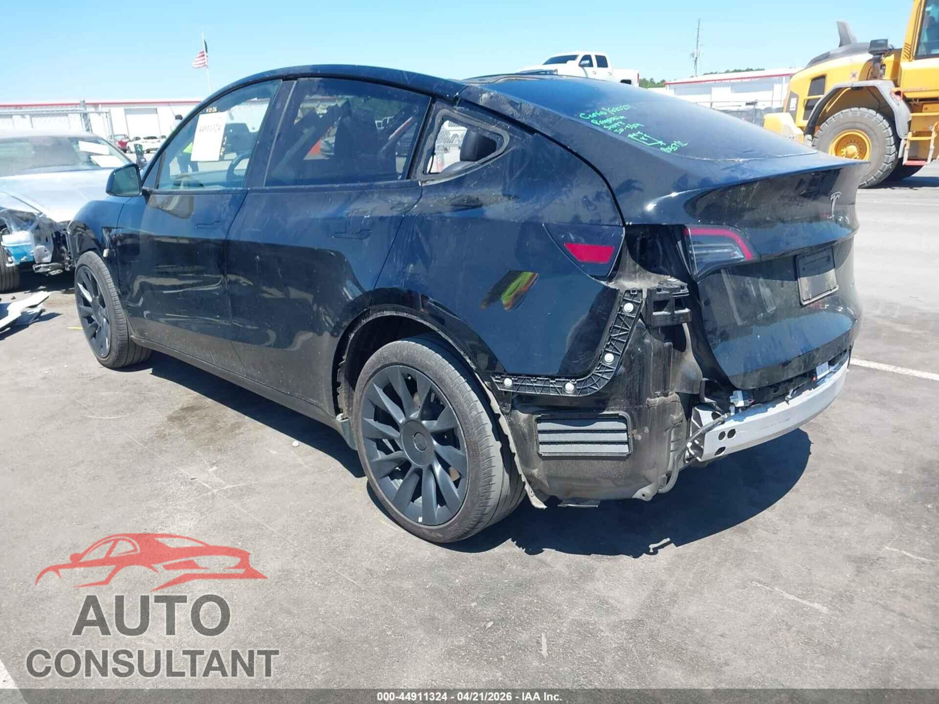 TESLA MODEL Y 2023 - 7SAYGDEE5PF620271