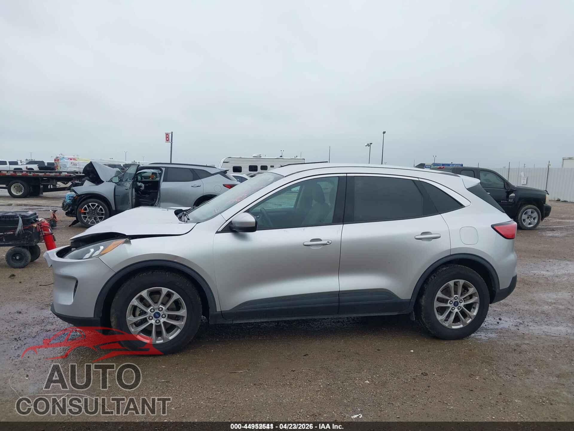 FORD ESCAPE 2020 - 1FMCU0G61LUA79120