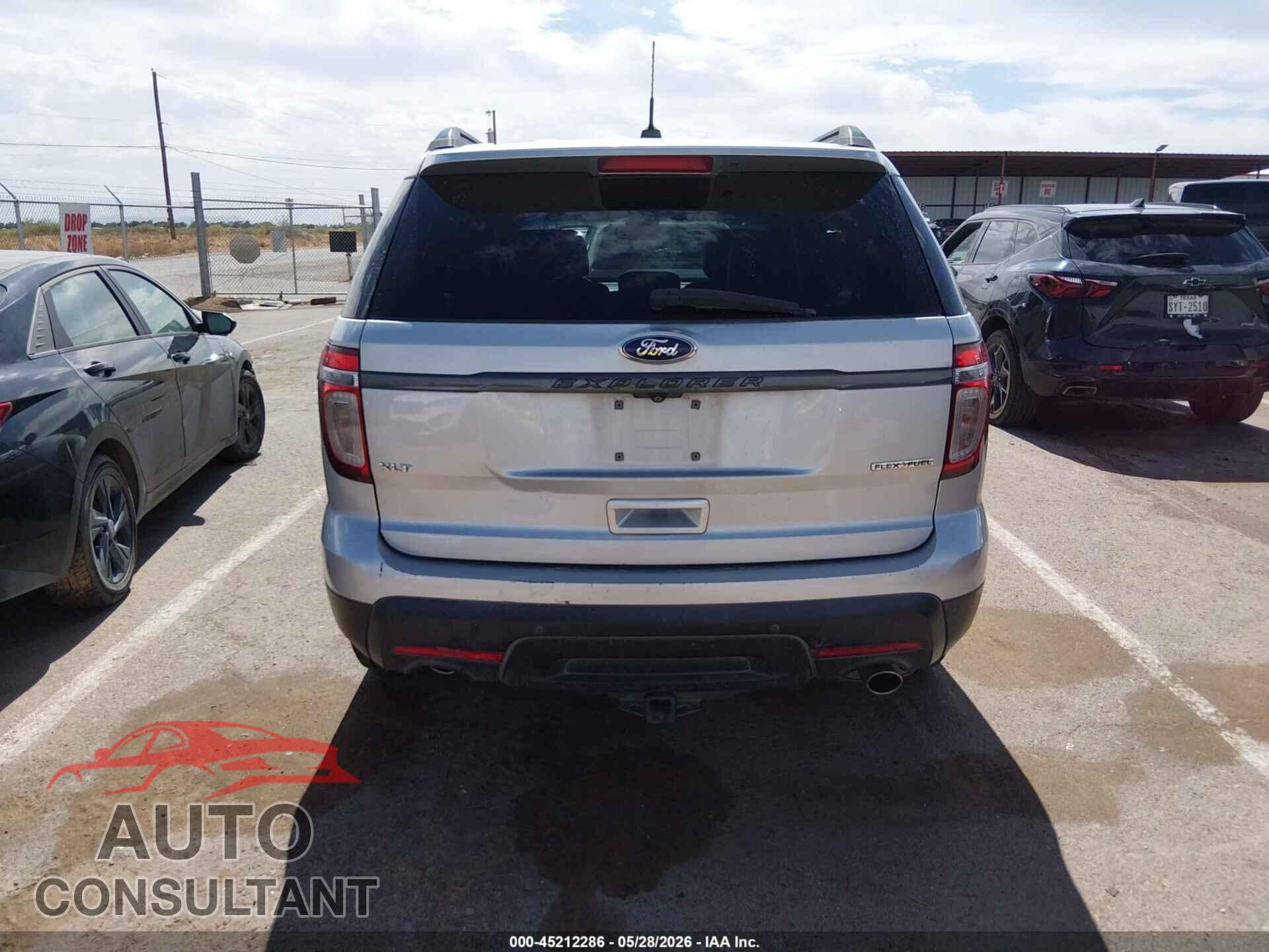 FORD EXPLORER 2015 - 1FM5K7D89FGA13821