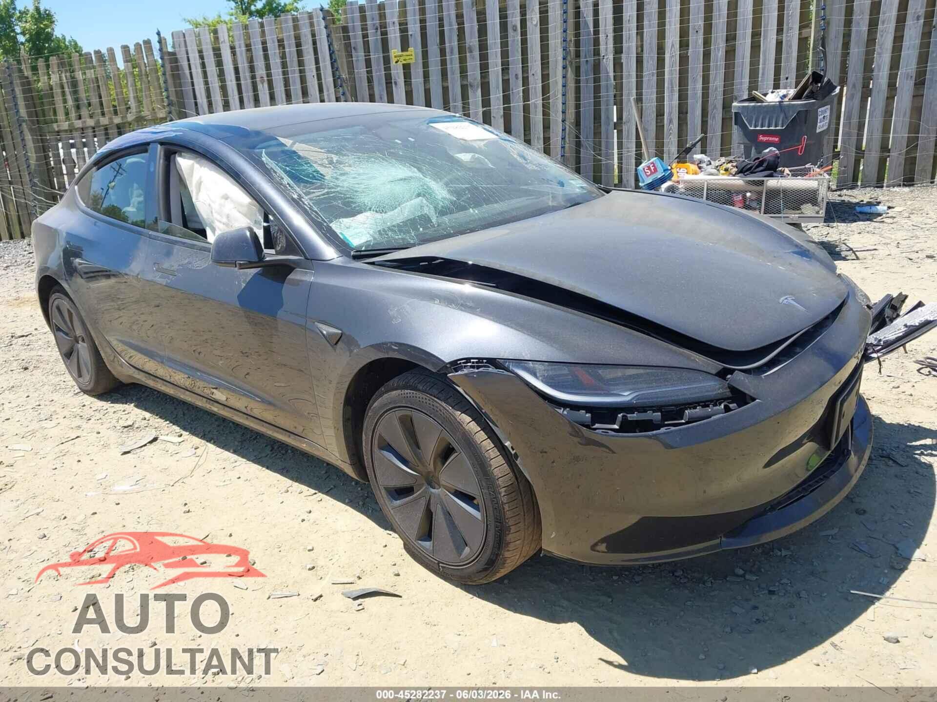 TESLA MODEL 3 2024 - 5YJ3E1EAXRF724377