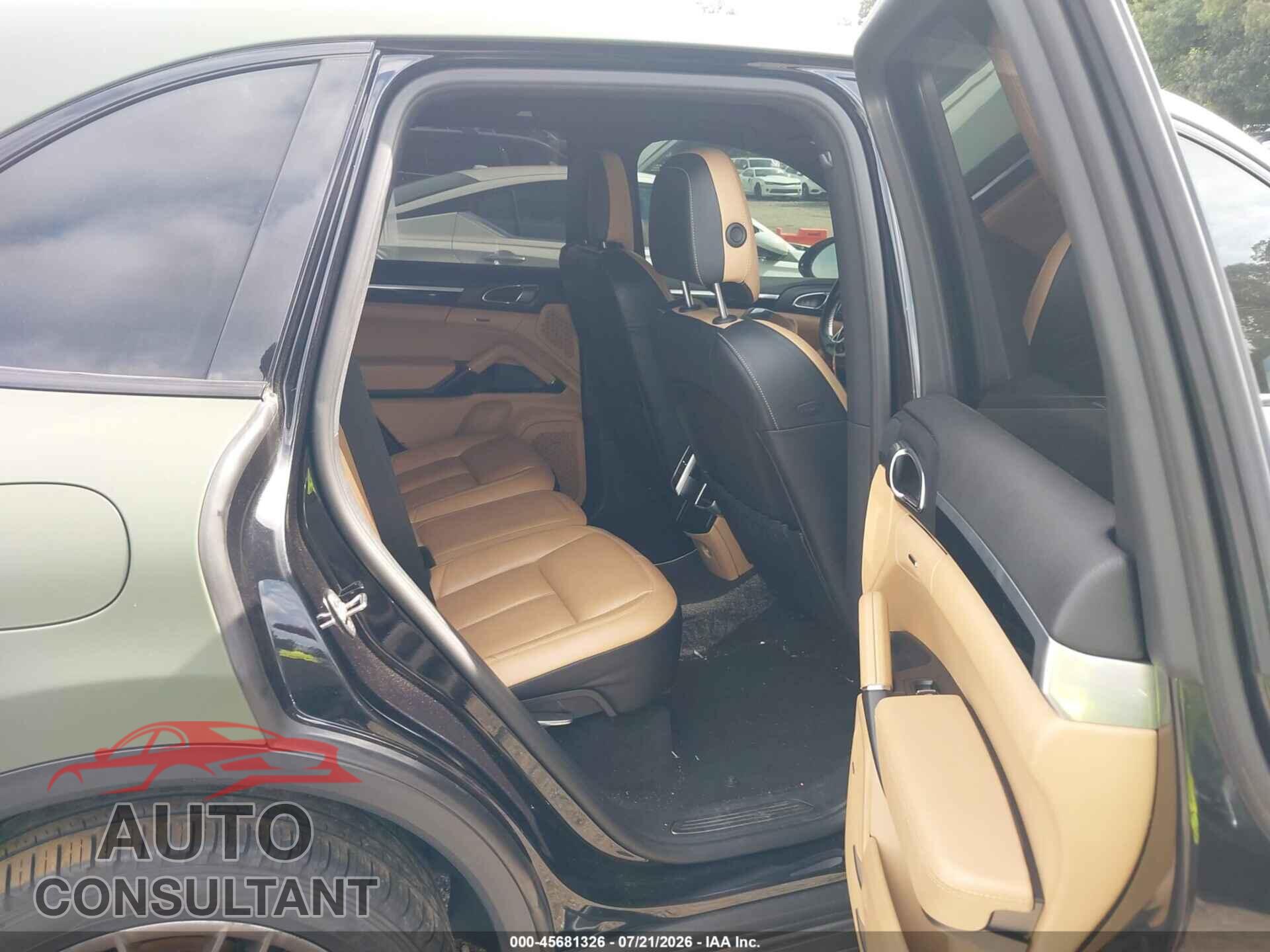 PORSCHE CAYENNE 2015 - WP1AB2A22FLA56408