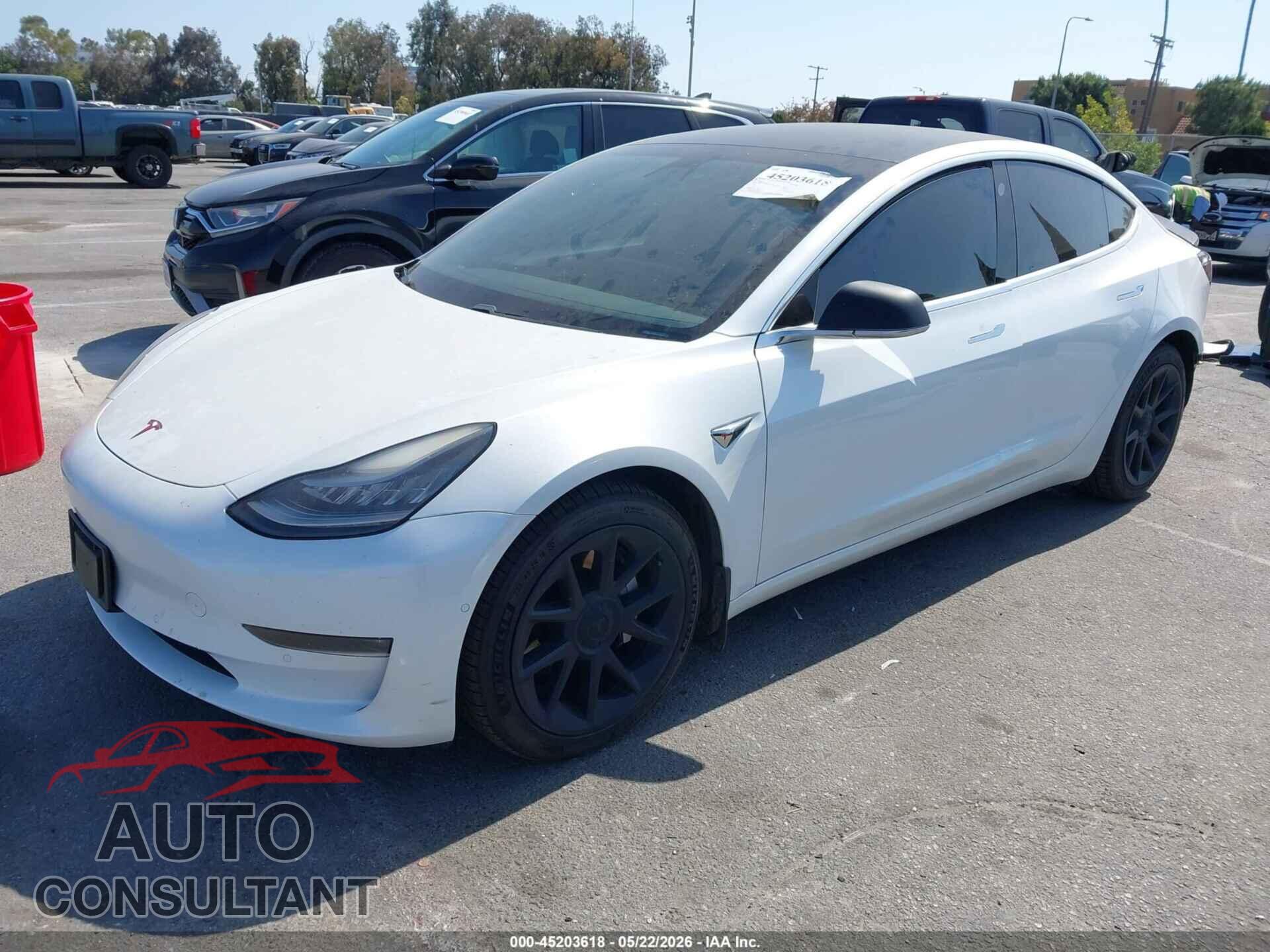 TESLA MODEL 3 2019 - 5YJ3E1EB5KF511125