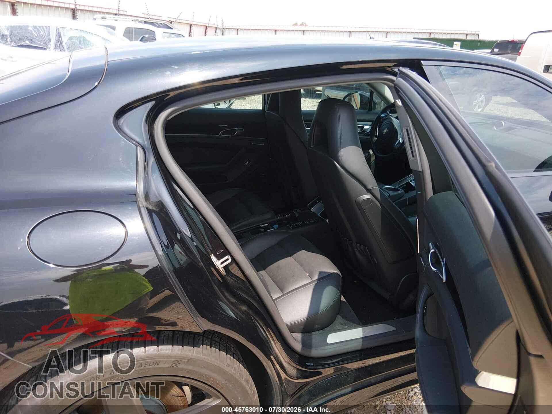 PORSCHE PANAMERA 2014 - WP0AA2A79EL008080