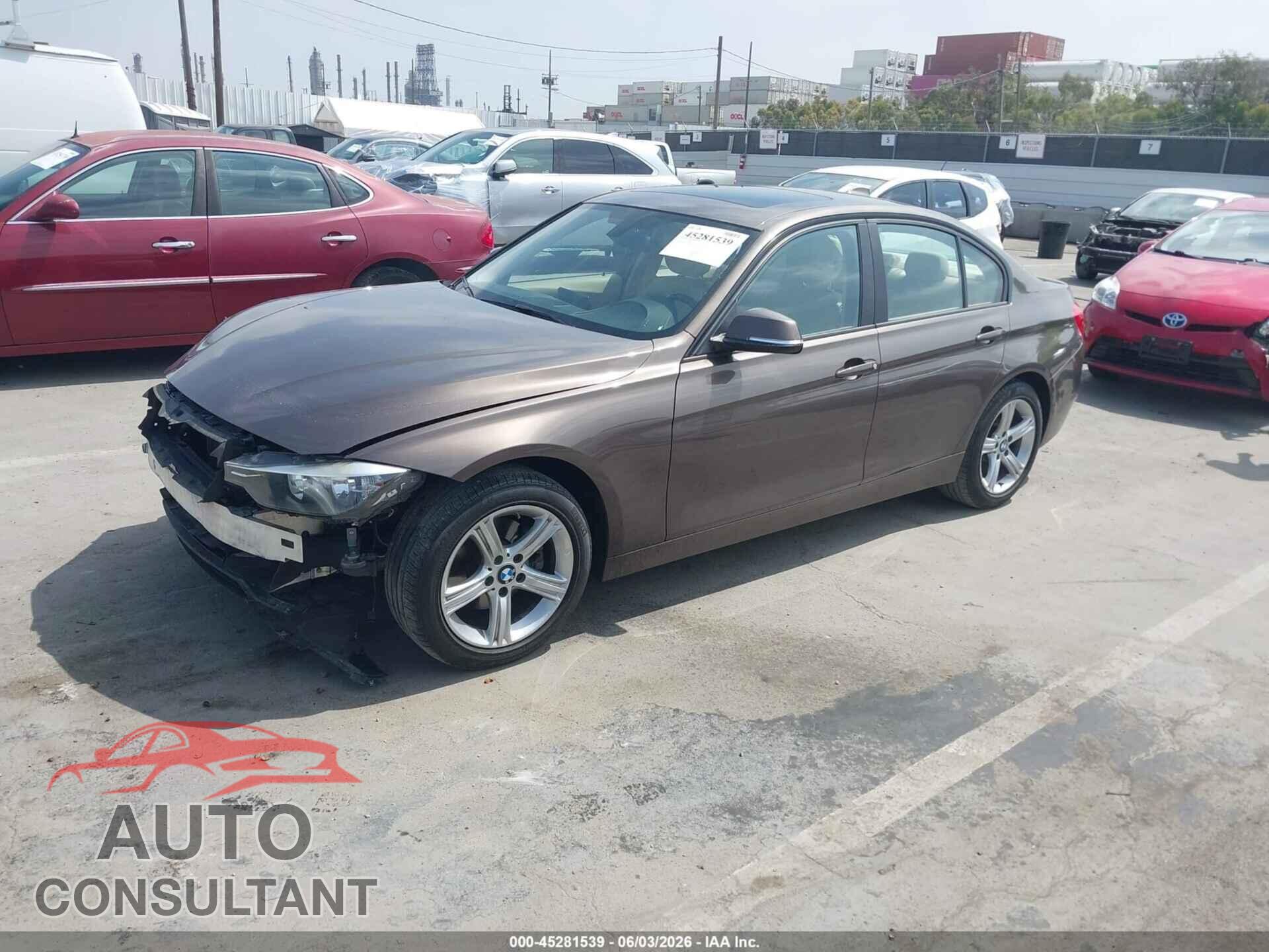 BMW 328I 2013 - WBA3B3C56DF540498
