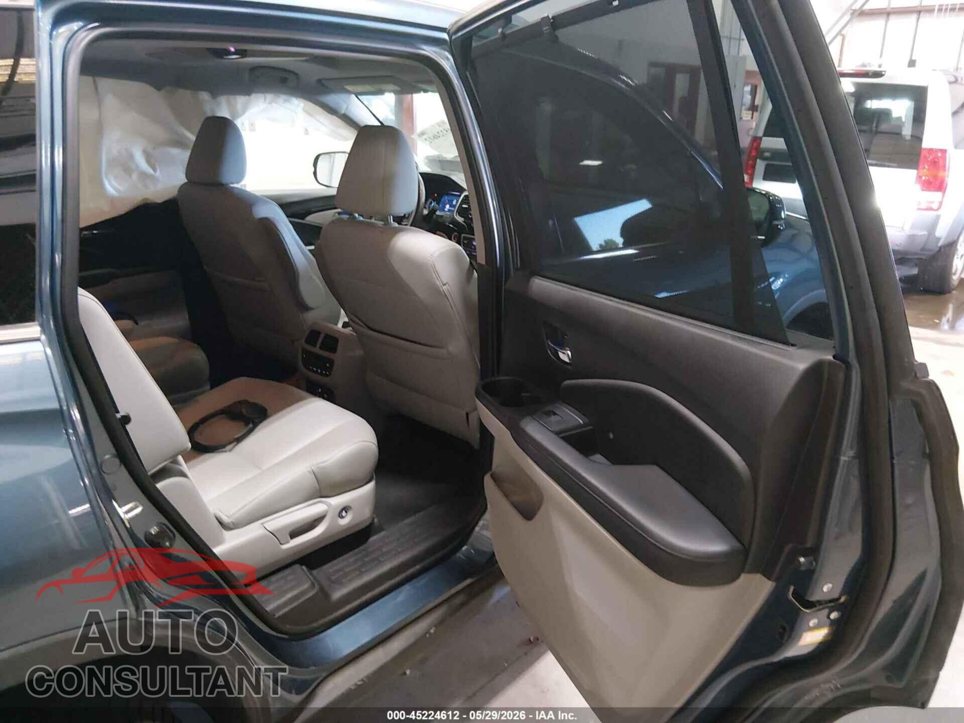 HONDA PILOT 2019 - 5FNYF5H69KB041965
