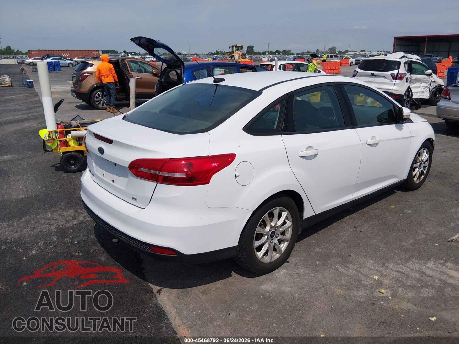 FORD FOCUS 2017 - 1FADP3F28HL253204