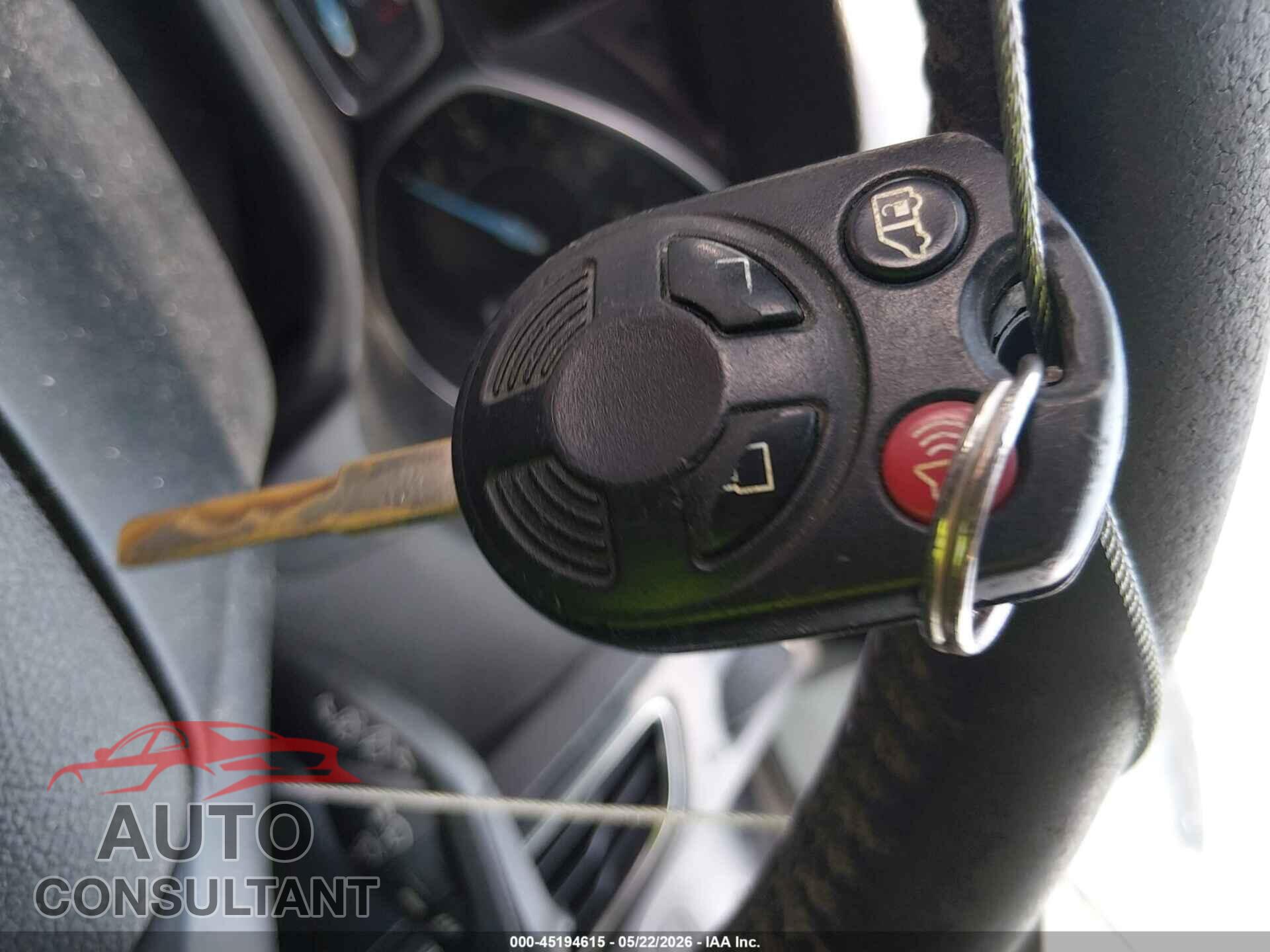 FORD FOCUS 2016 - 1FADP3K27GL330147