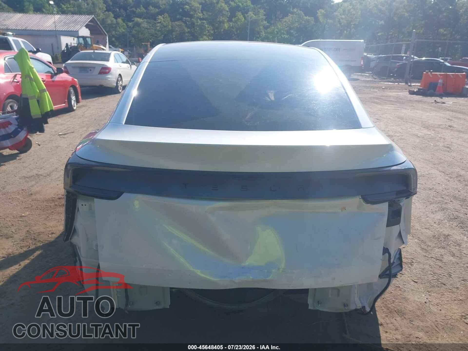 TESLA MODEL Y 2026 - 7SAYGDED5TA647663