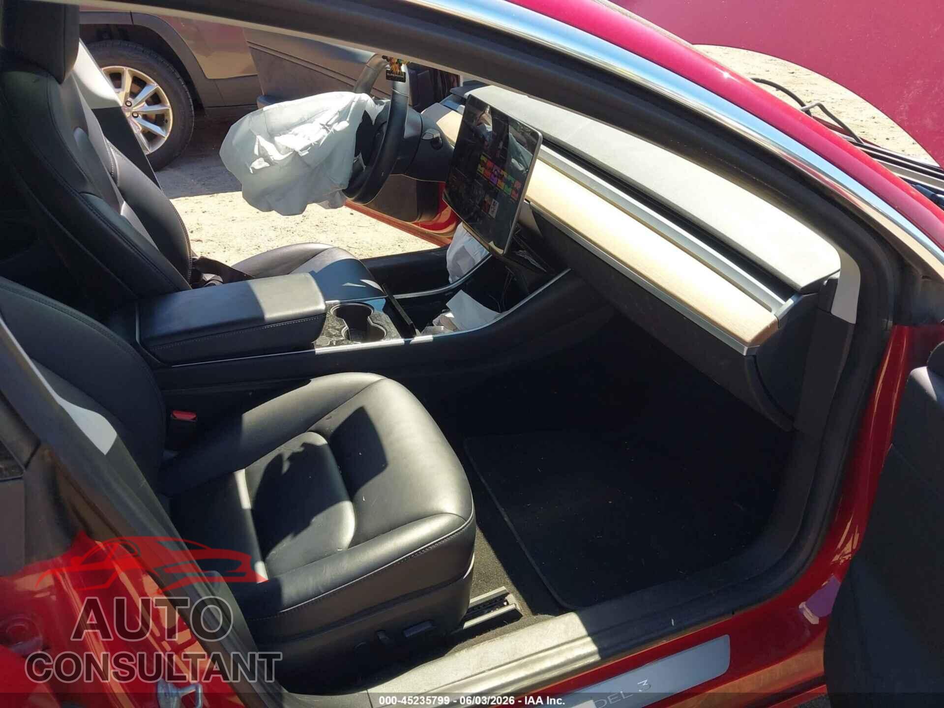 TESLA MODEL 3 2018 - 5YJ3E1EB0JF065397