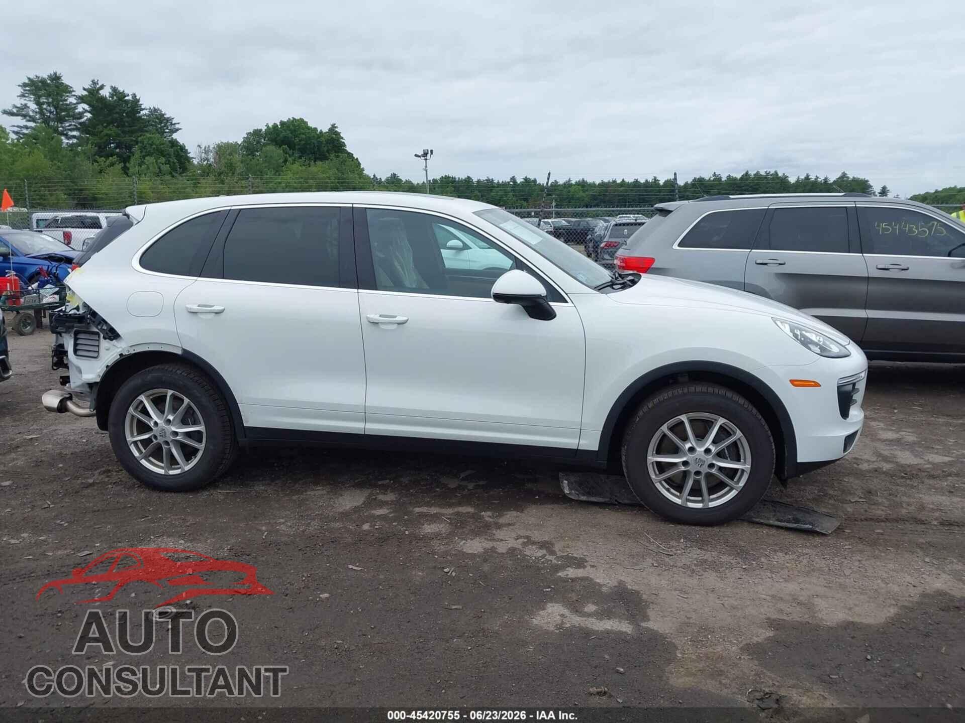 PORSCHE CAYENNE 2017 - WP1AA2A21HKA82879