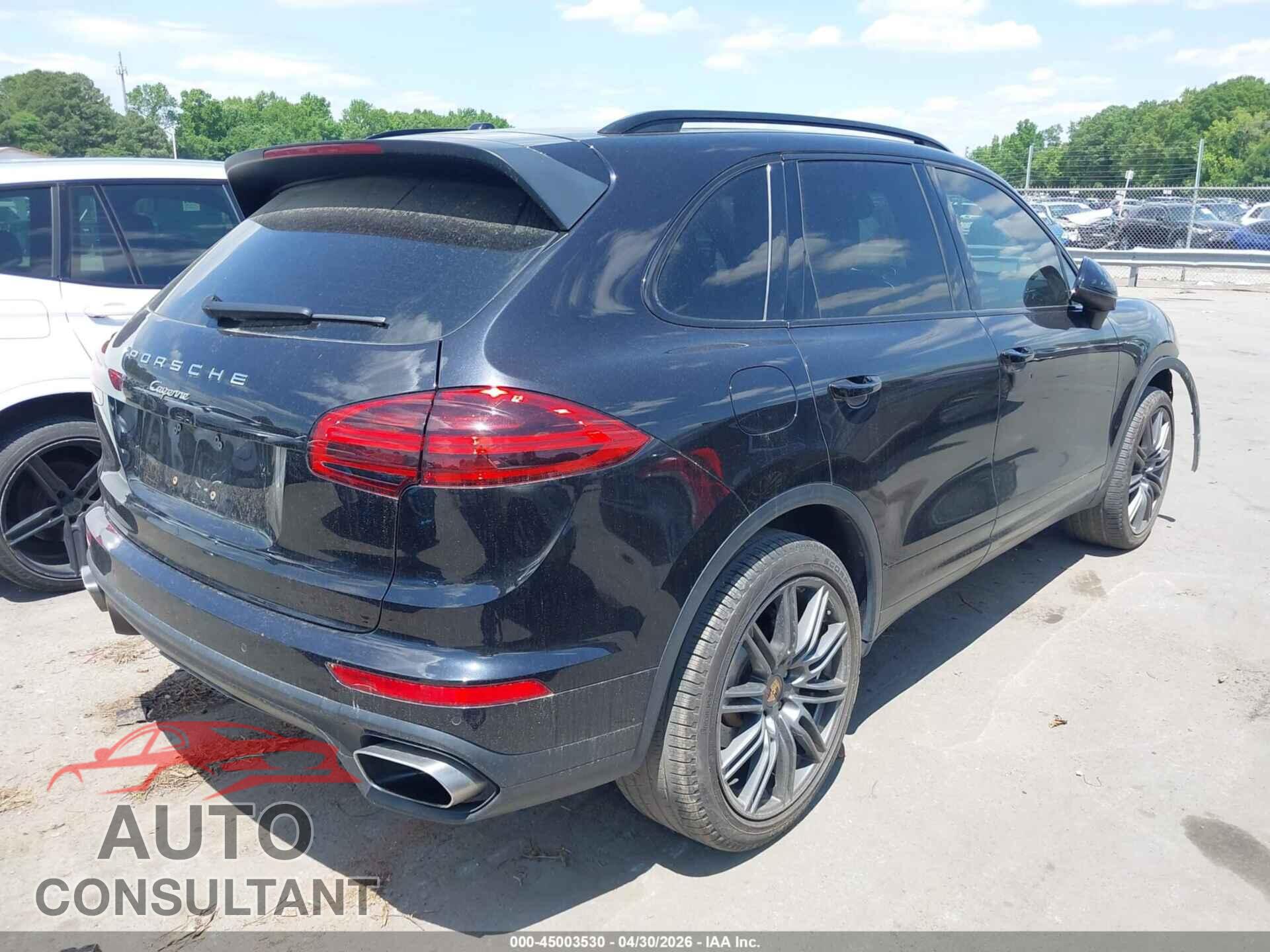 PORSCHE CAYENNE 2017 - WP1AA2A29HKA85786