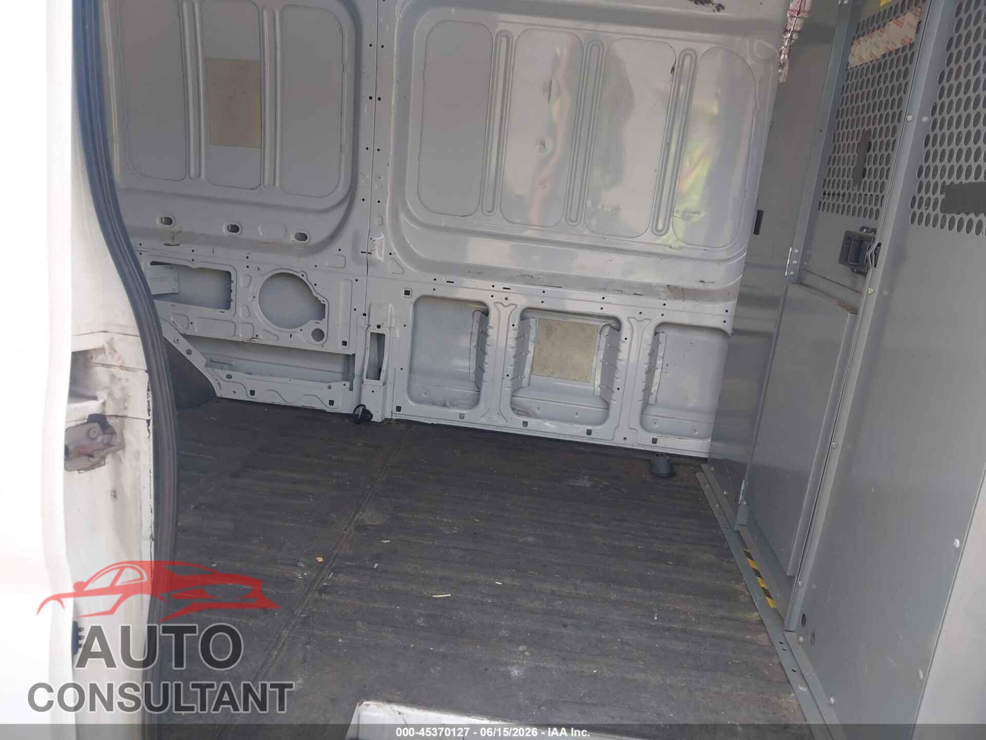 FORD TRANSIT-250 2015 - 1FTNR2CM3FKA59093