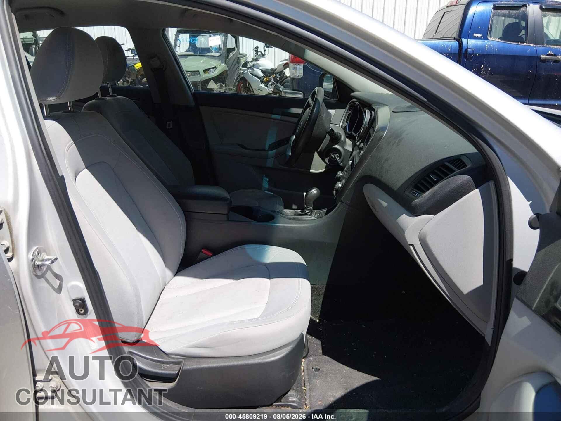 KIA OPTIMA 2011 - KNAGM4A79B5067236