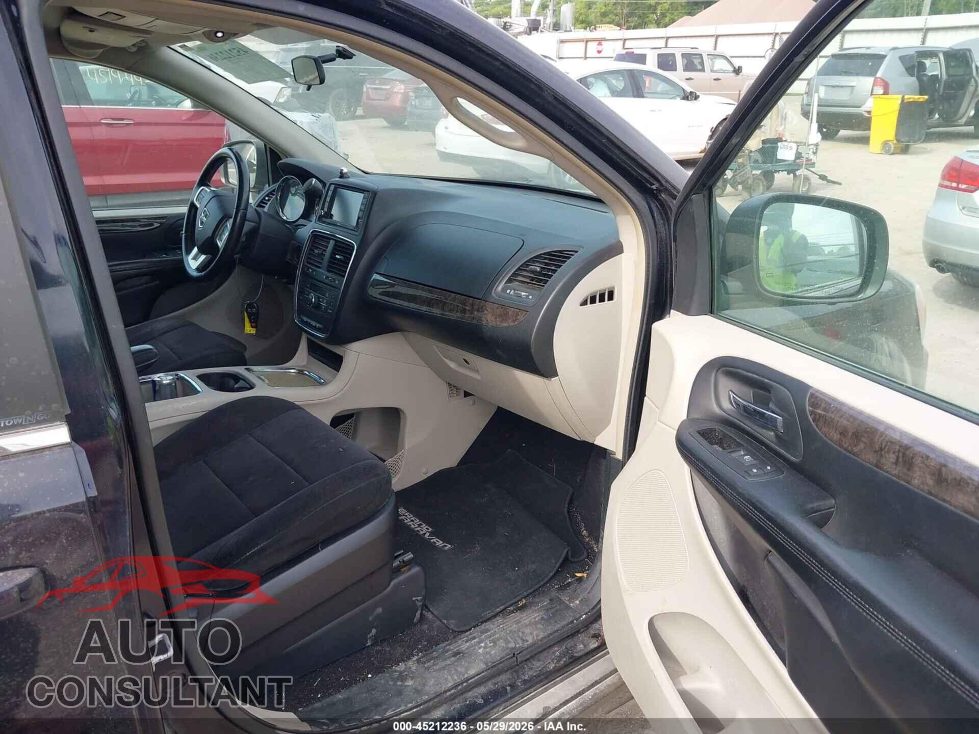 DODGE GRAND CARAVAN 2011 - 2D4RN5DG0BR683049