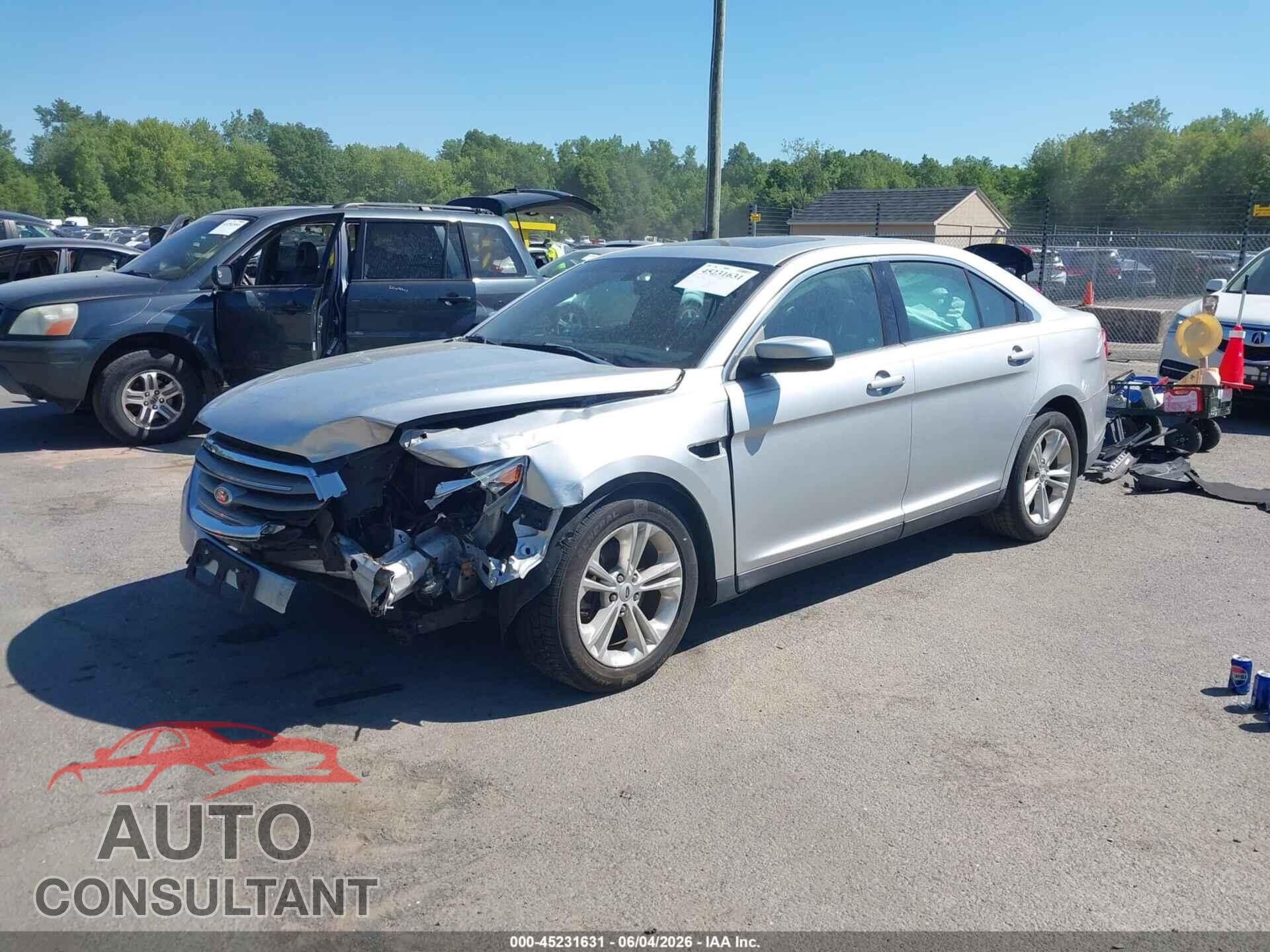 FORD TAURUS 2013 - 1FAHP2E83DG112626