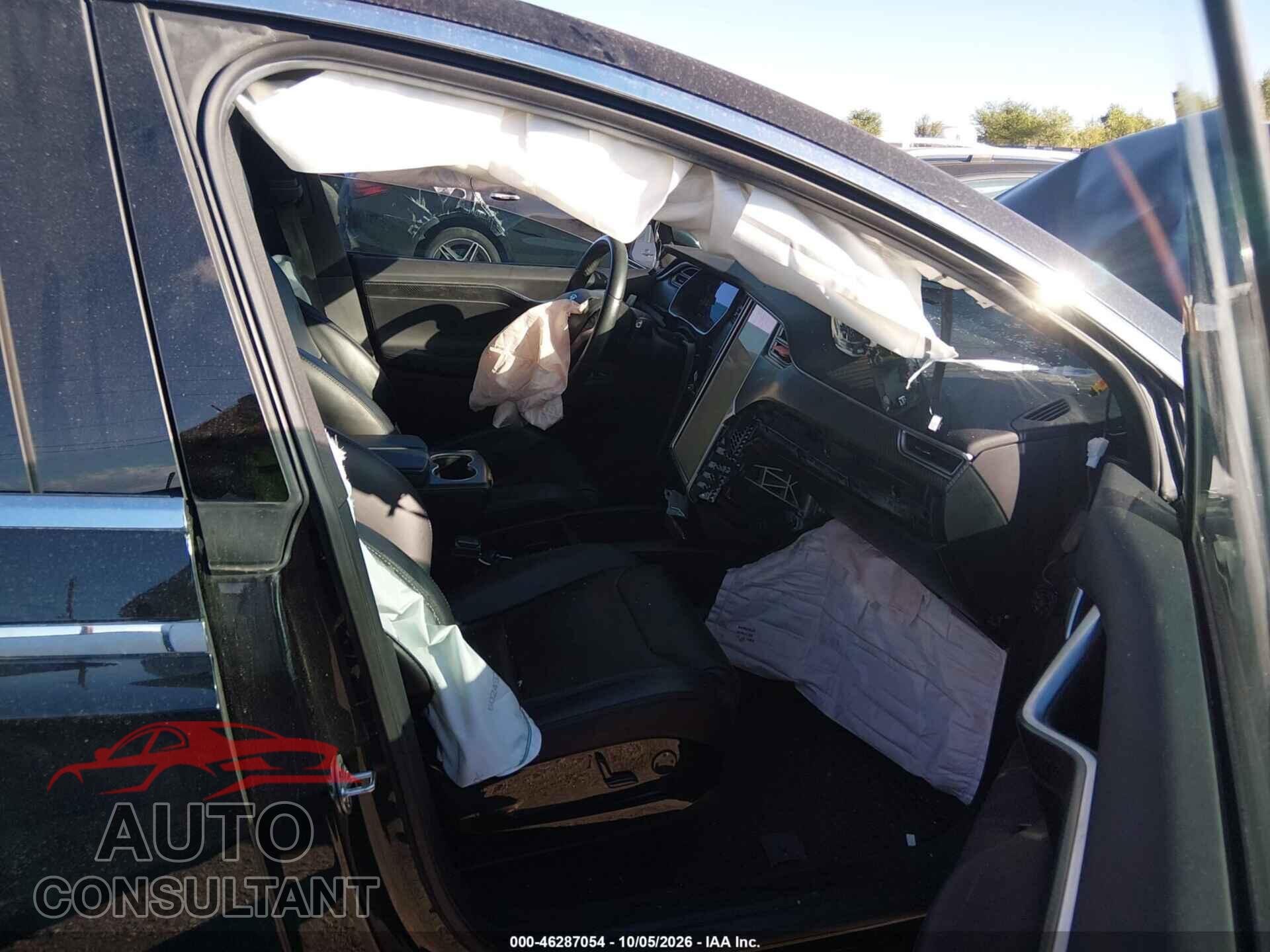 TESLA MODEL X 2016 - 5YJXCAE29GF018384