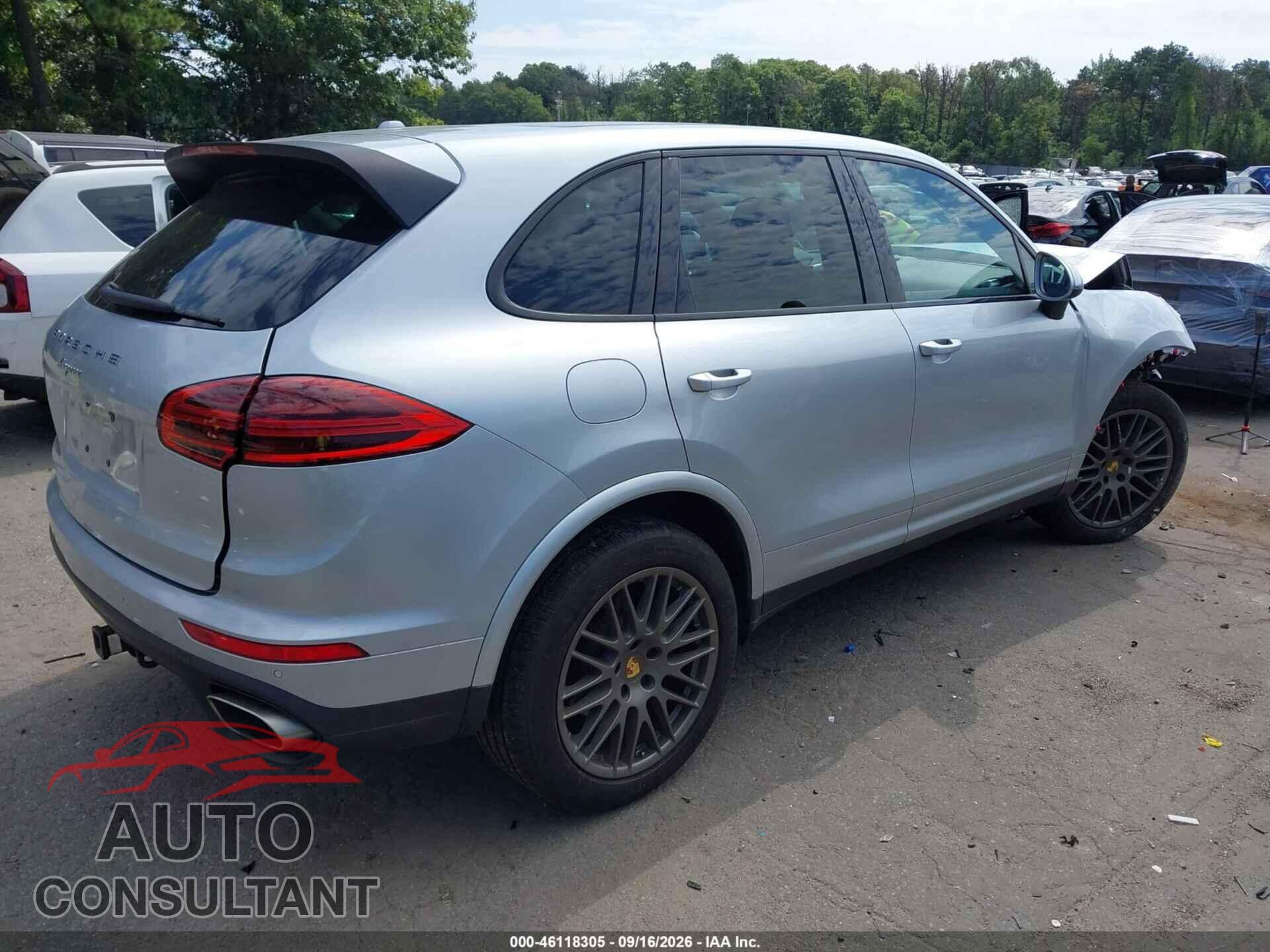 PORSCHE CAYENNE 2017 - WP1AA2A23HKA83760