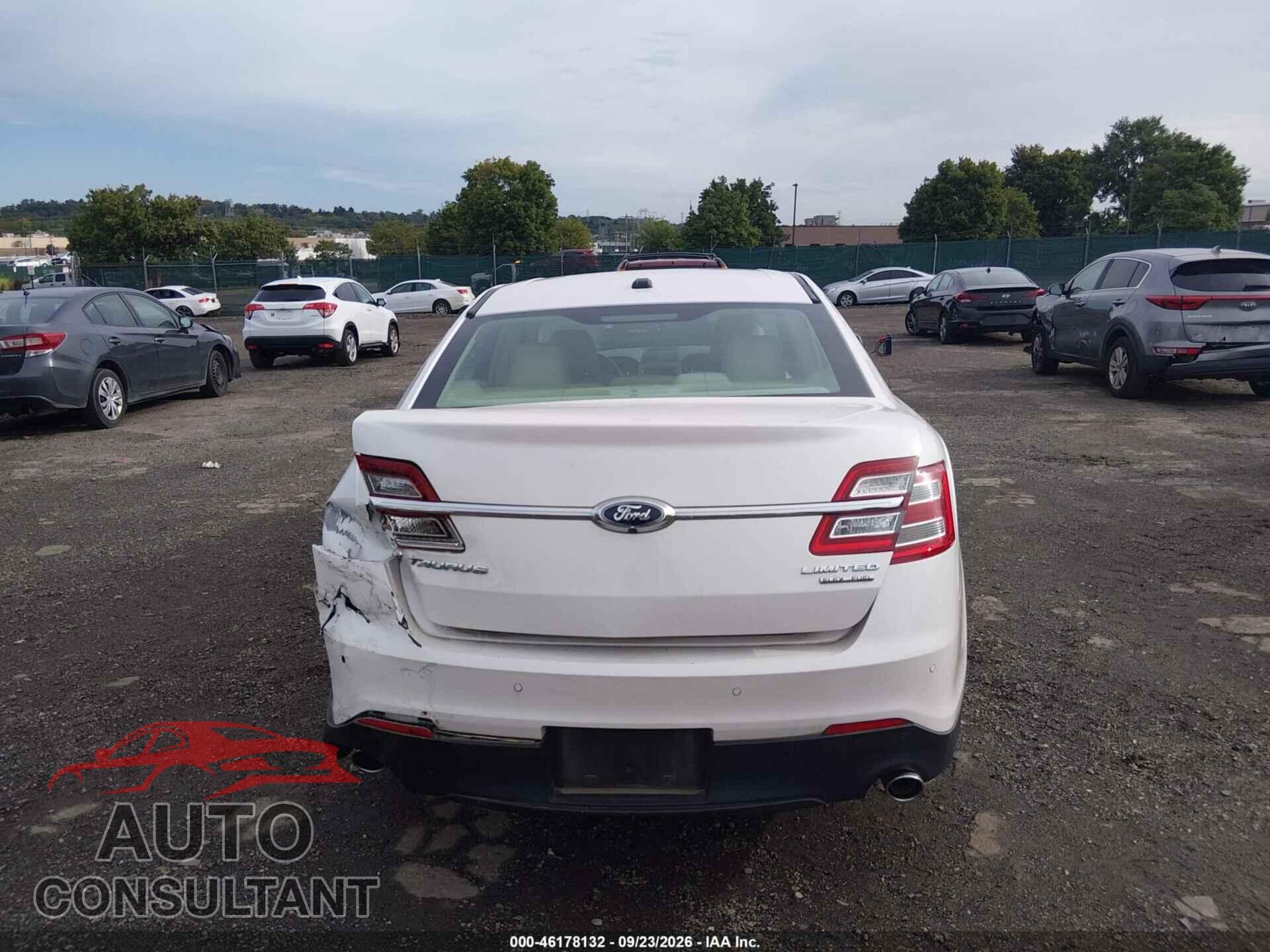 FORD TAURUS 2016 - 1FAHP2F82GG150075