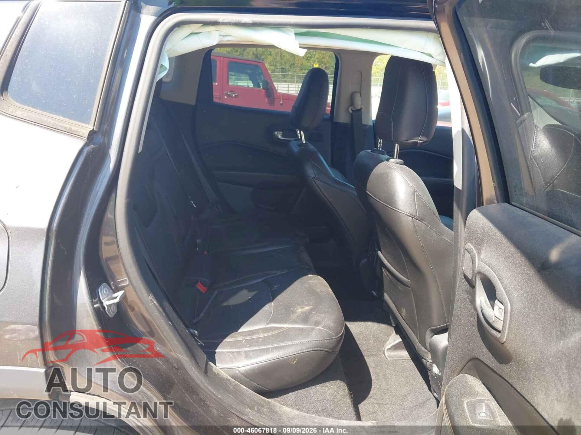 JEEP COMPASS 2018 - 3C4NJDCB8JT351489