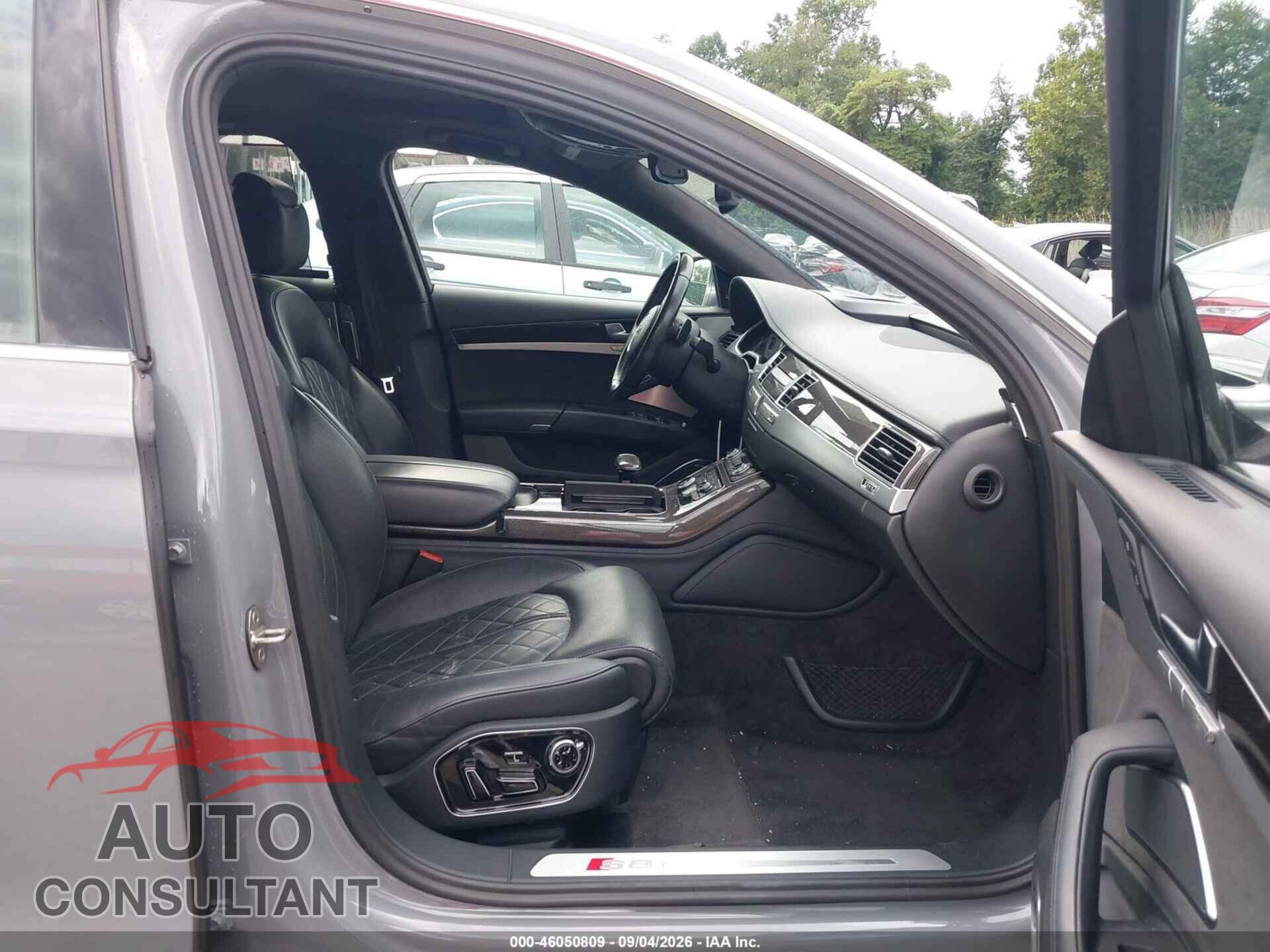 AUDI S8 2015 - WAUK2AFD7FN038532
