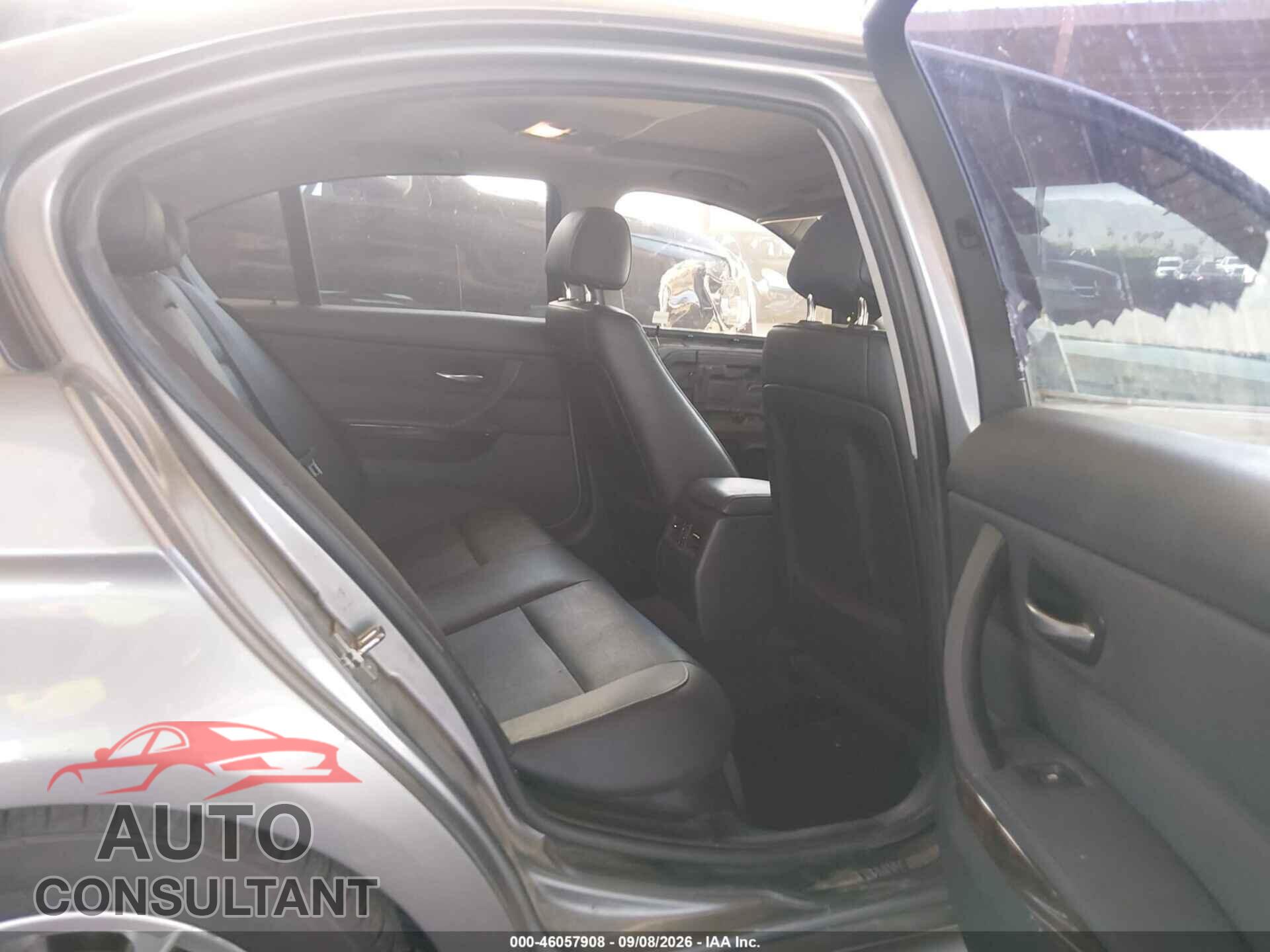 BMW 328I 2010 - WBAPH7C5XAE130411
