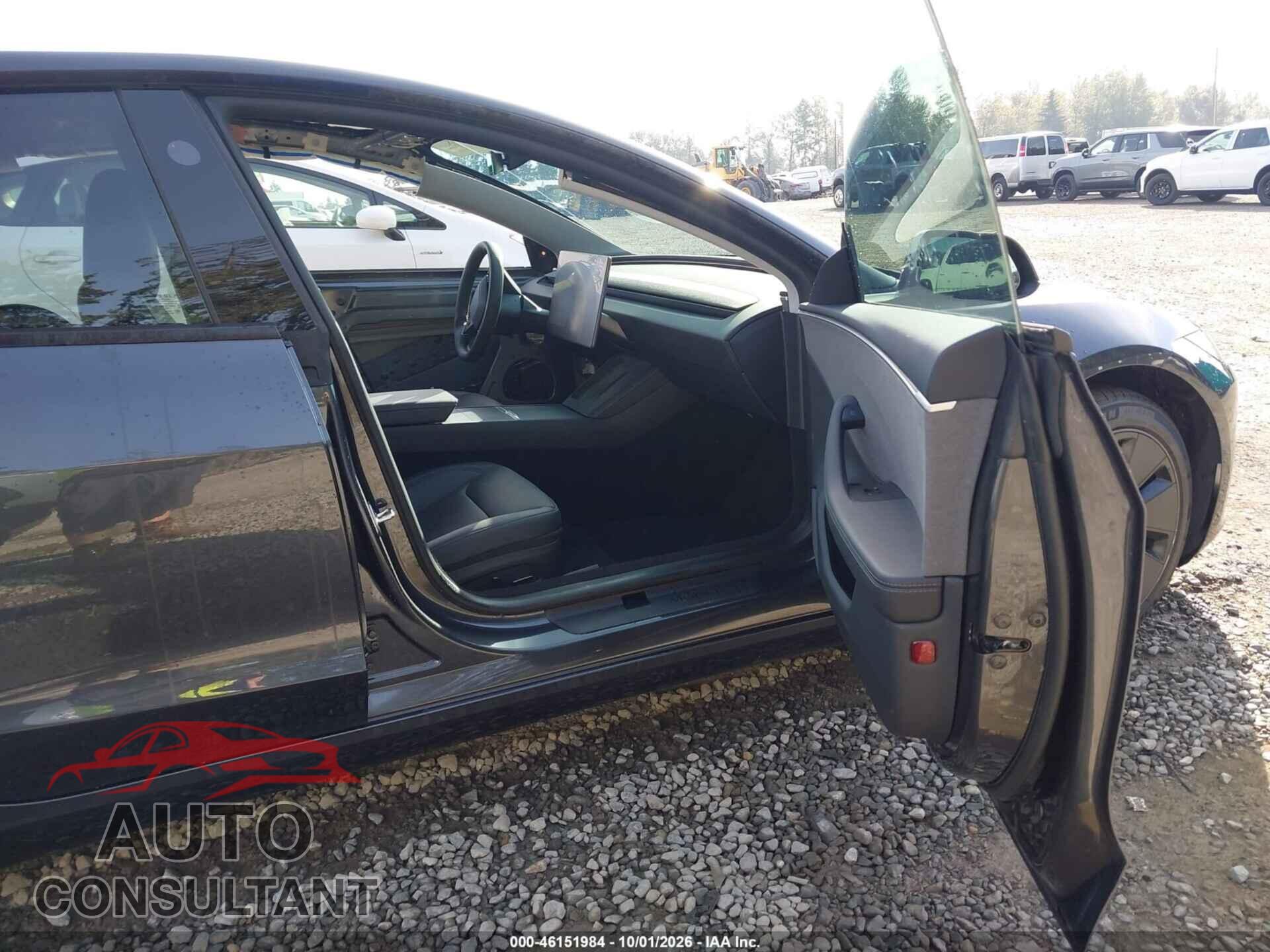 TESLA MODEL 3 2025 - 5YJ3E1EAXSF044257