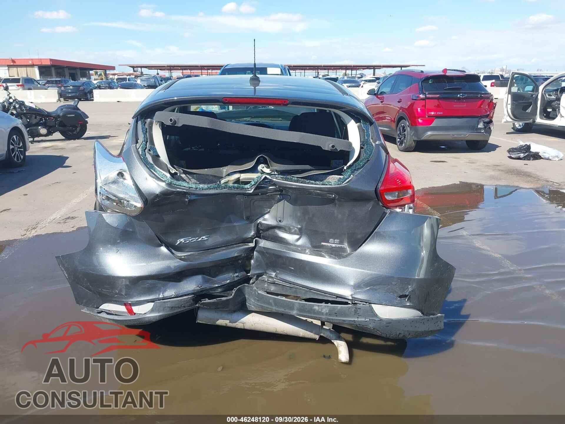 FORD FOCUS 2015 - 1FADP3K26FL358200