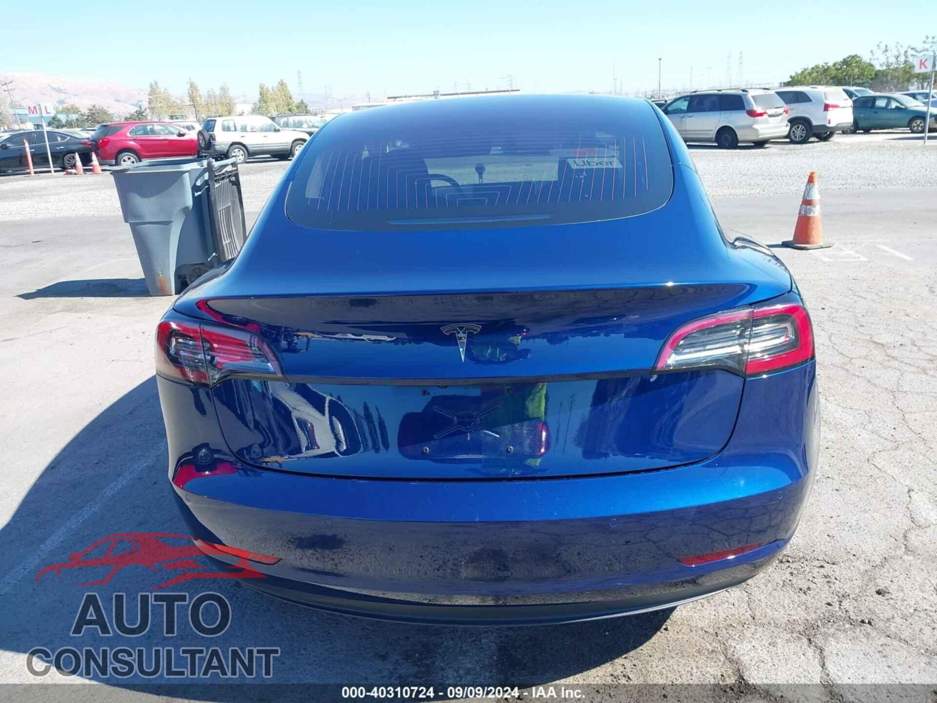 TESLA MODEL 3 2018 - 5YJ3E1EA0JF004302