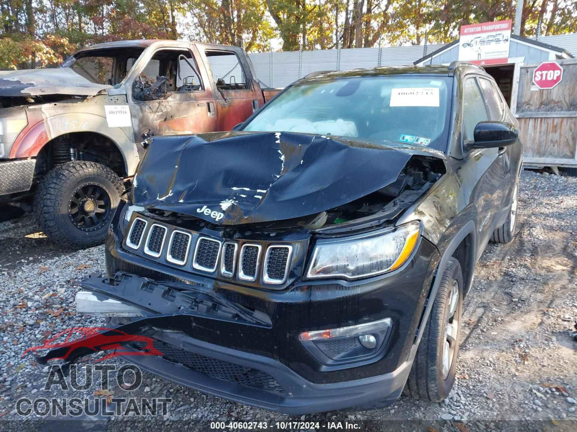 JEEP COMPASS 2018 - 3C4NJDBB3JT202084