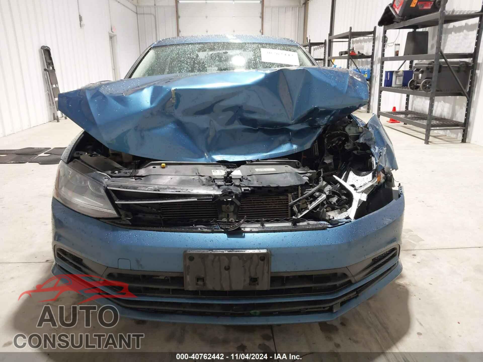 VOLKSWAGEN JETTA 2017 - 3VW2B7AJ3HM262068