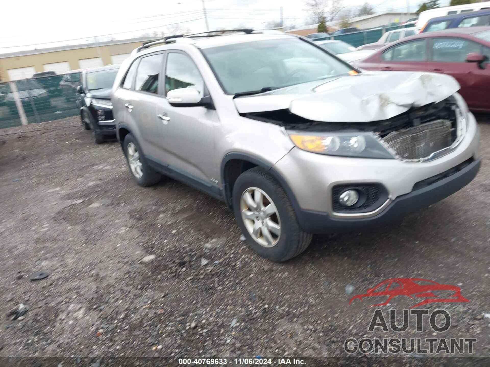 KIA SORENTO 2013 - 5XYKTDA28DG419964