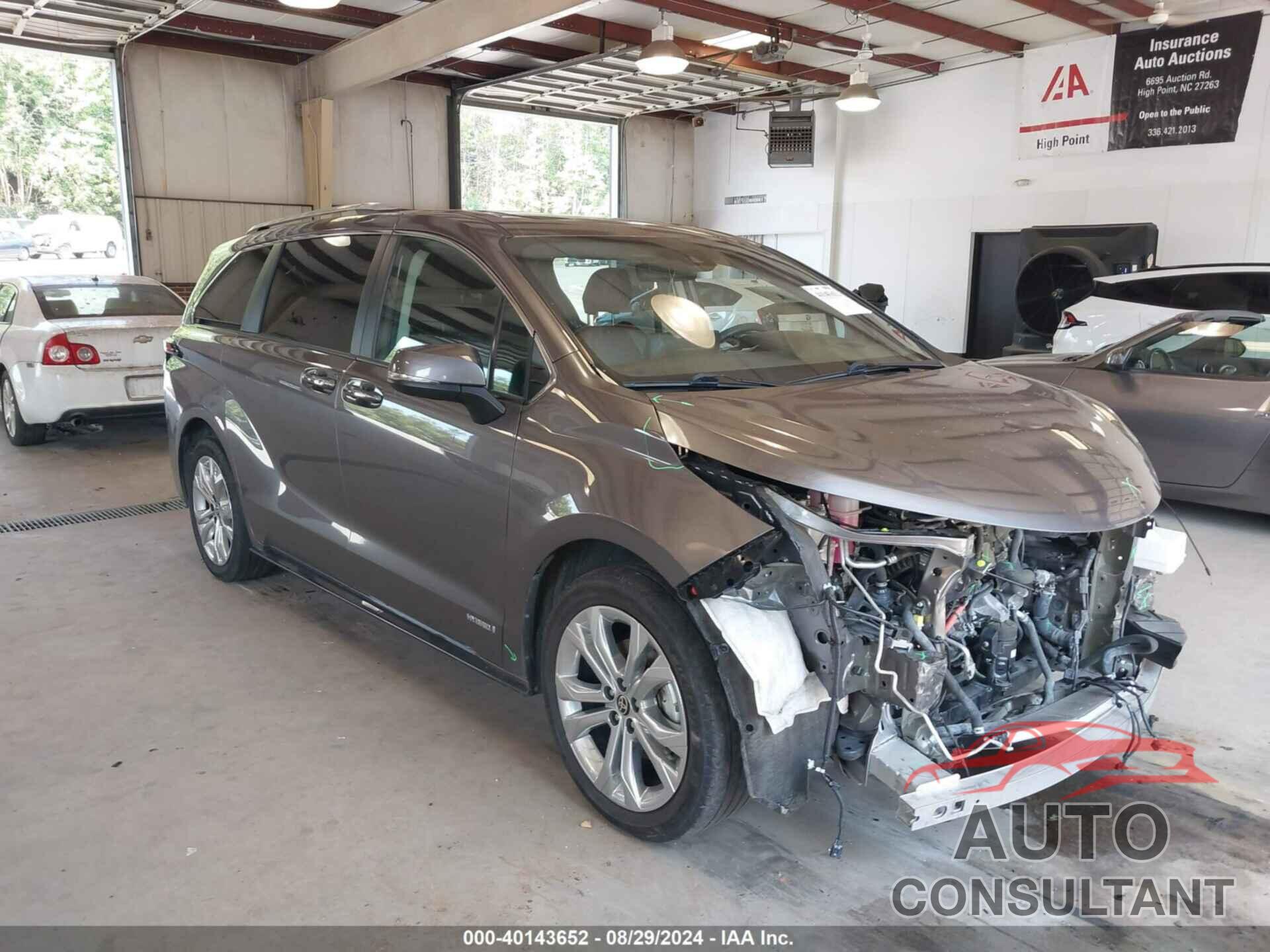 TOYOTA SIENNA 2021 - 5TDERKEC7MS070236