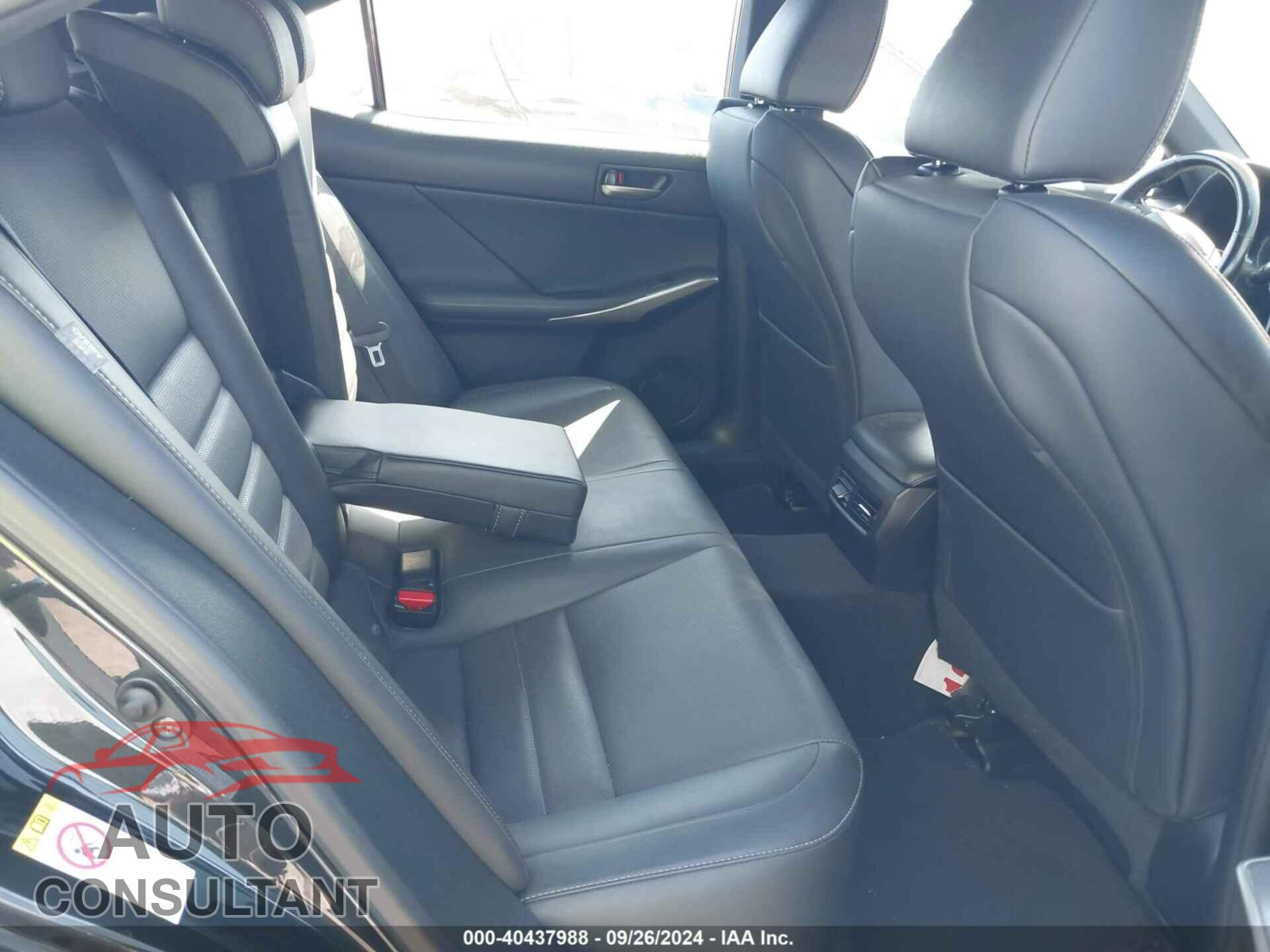 LEXUS IS 2017 - JTHBA1D26H5053791