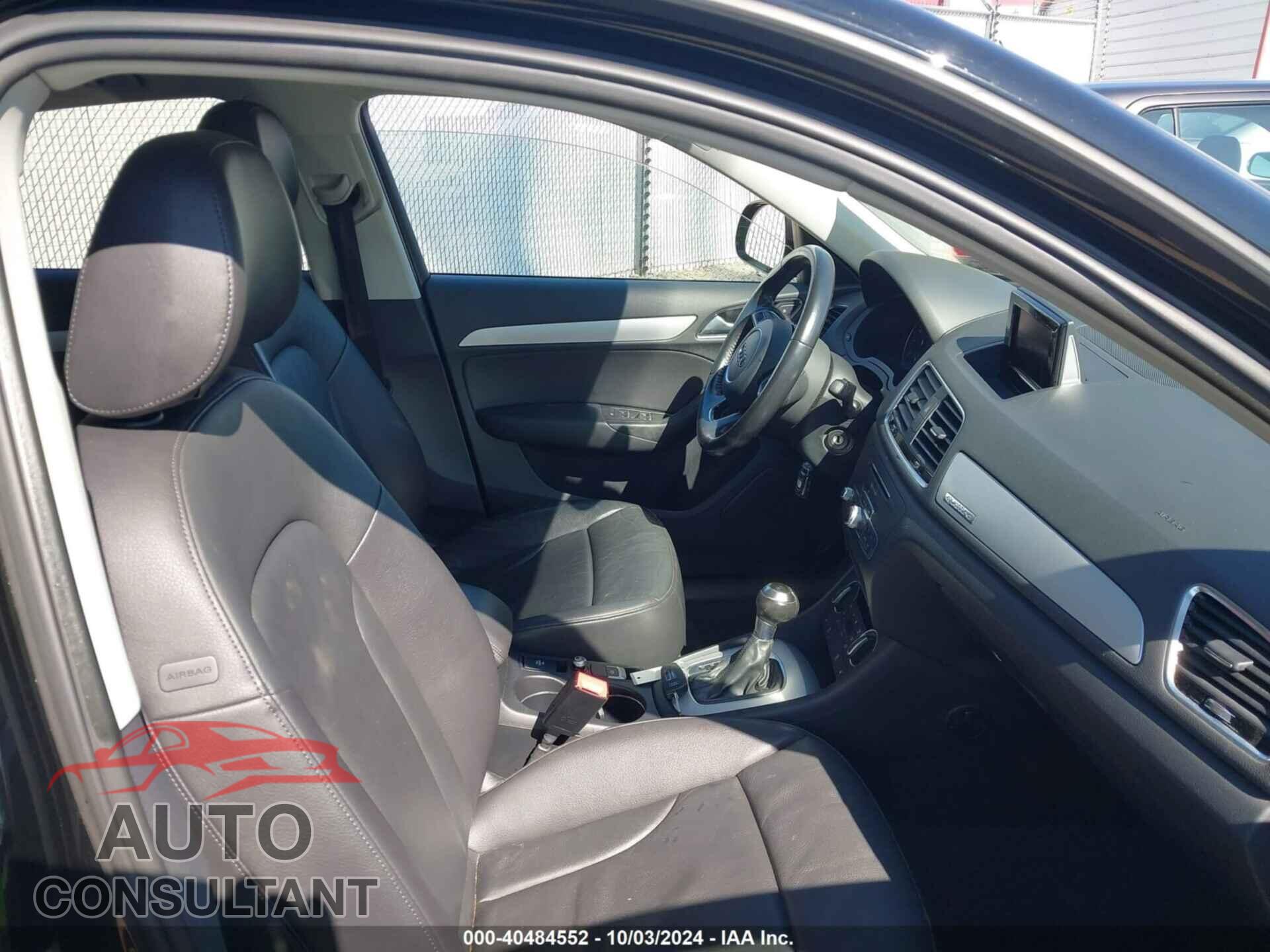 AUDI Q3 2017 - WA1ECCFS9HR012897