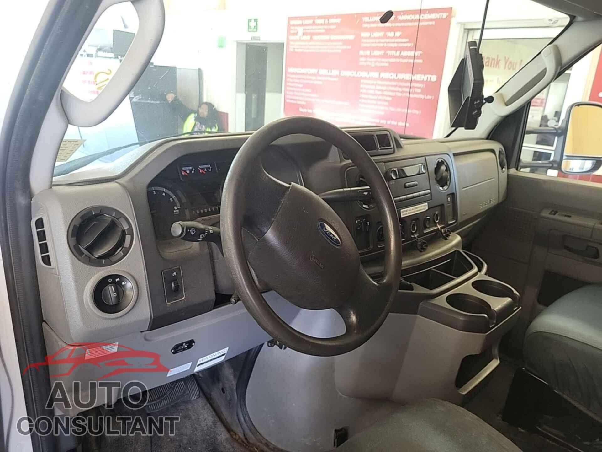 FORD ECONOLINE 2017 - 1FDXE4FS2HDC69052
