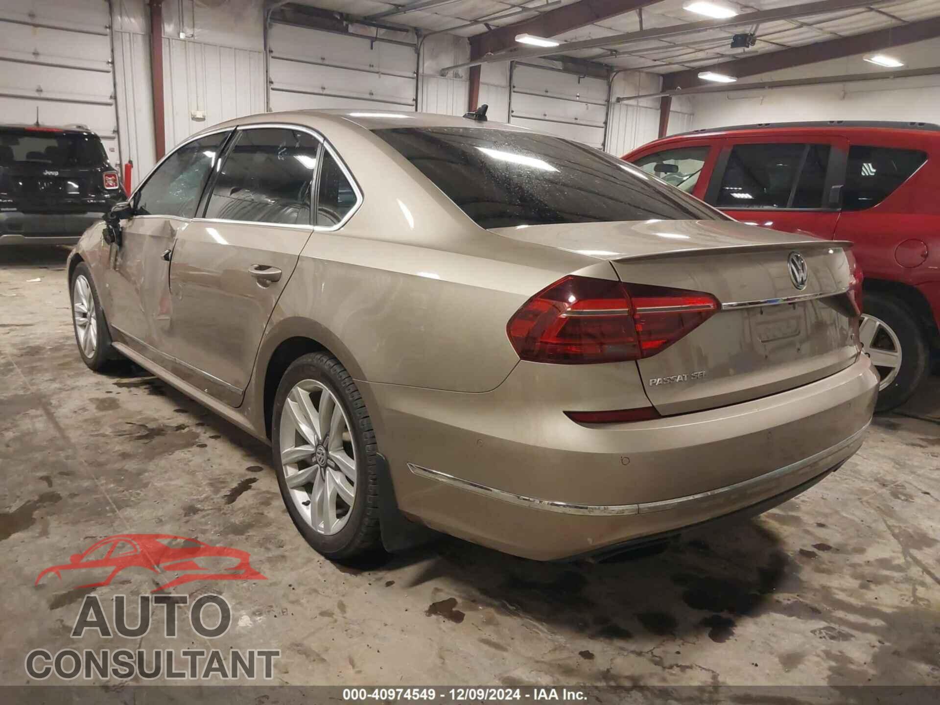 VOLKSWAGEN PASSAT 2017 - 1VWCM7A35HC043100