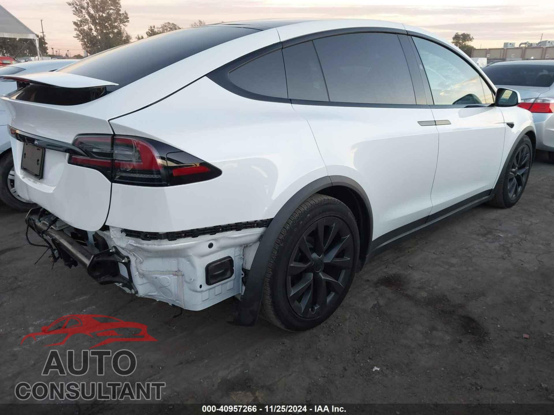 TESLA MODEL X 2023 - 7SAXCAE56PF413152