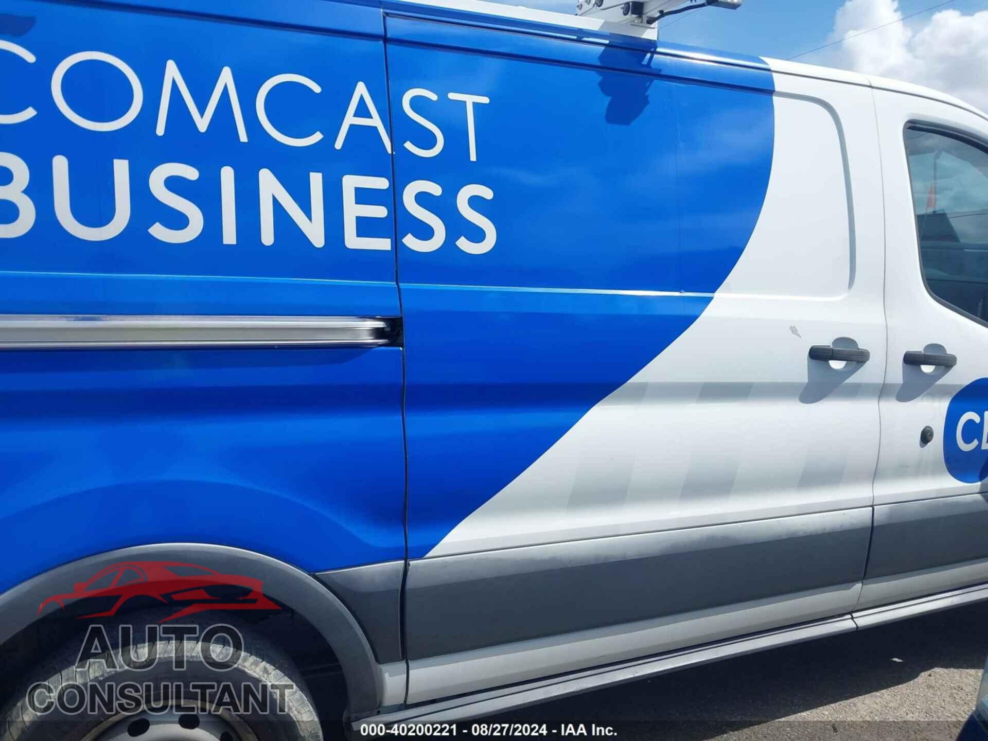 FORD TRANSIT-250 2017 - 1FTYR1YM5HKB05655