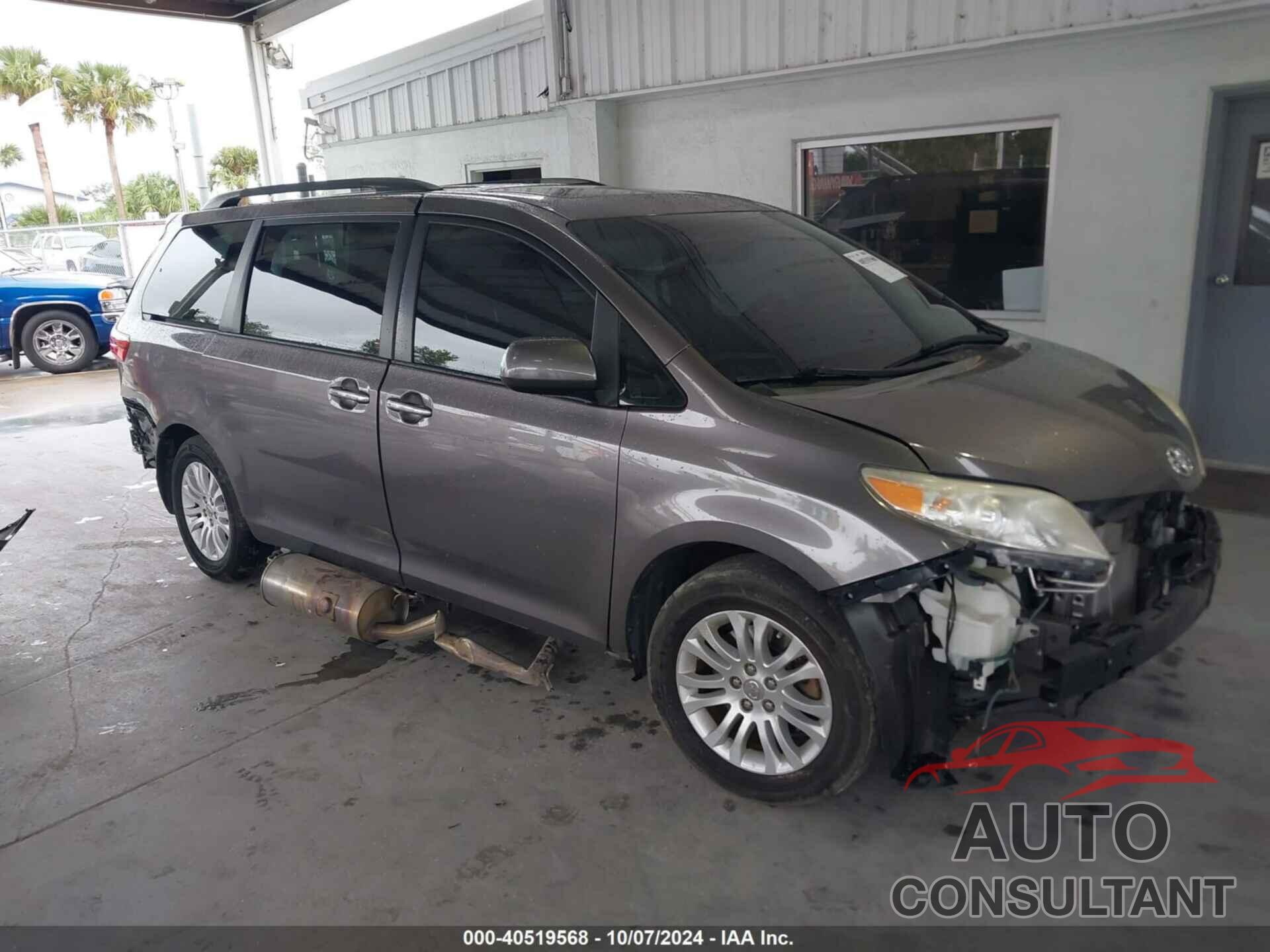 TOYOTA SIENNA 2016 - 5TDYK3DC2GS758383