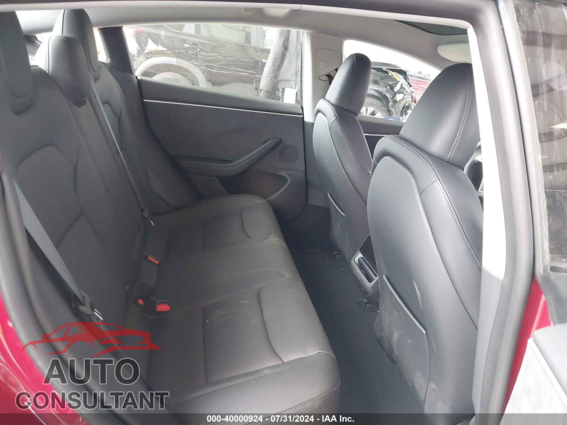 TESLA MODEL 3 2024 - 5YJ3E1EB4RF768755