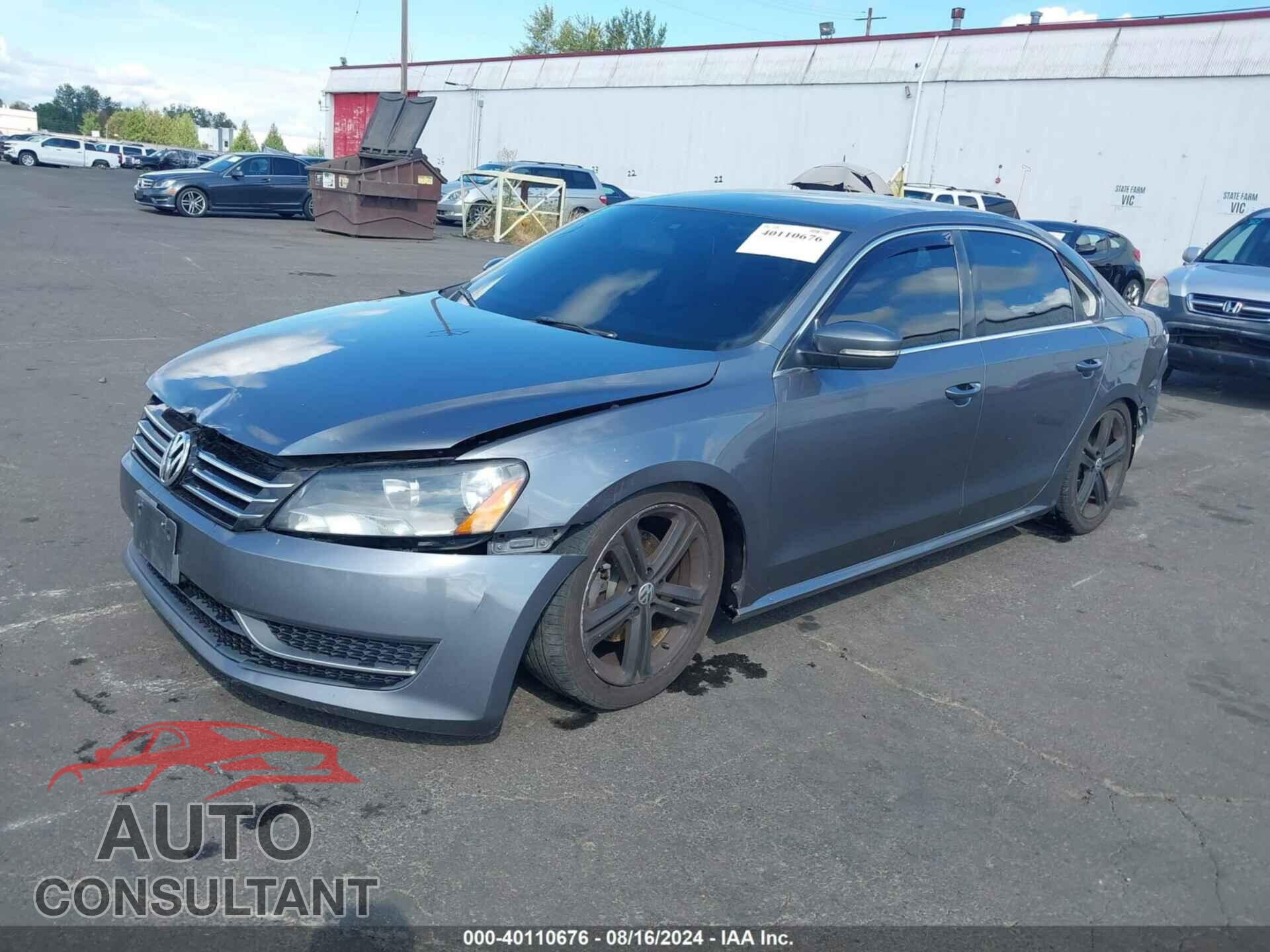 VOLKSWAGEN PASSAT 2014 - 1VWBP7A30EC008575
