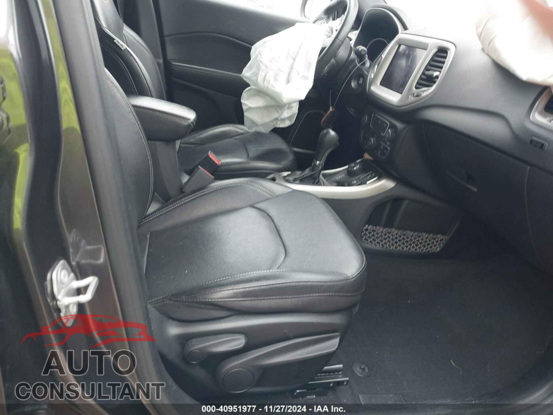 JEEP COMPASS 2021 - 3C4NJDEB0MT593128