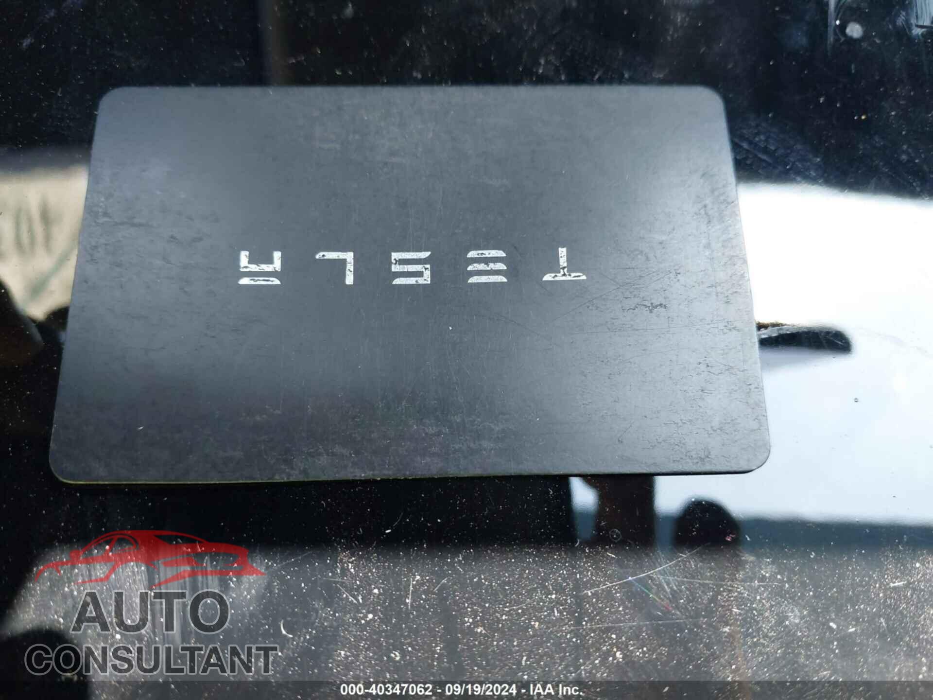 TESLA MODEL Y 2021 - 5YJYGDEE2MF097784