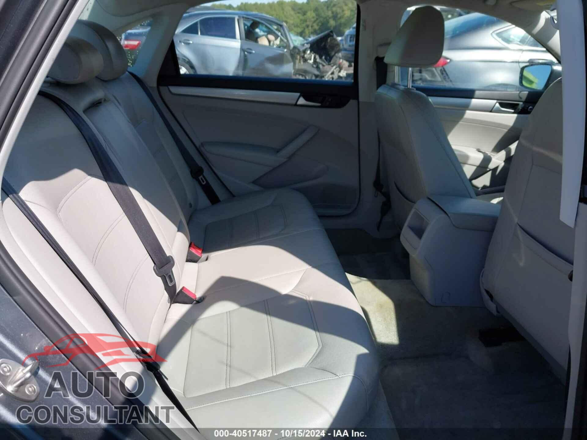 VOLKSWAGEN PASSAT 2015 - 1VWAT7A37FC109802