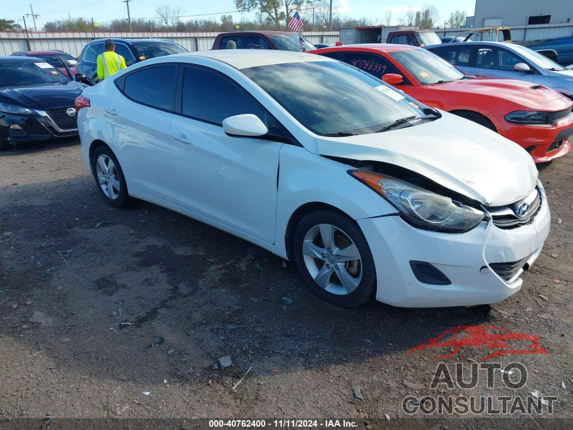 HYUNDAI ELANTRA 2013 - 5NPDH4AE1DH320965